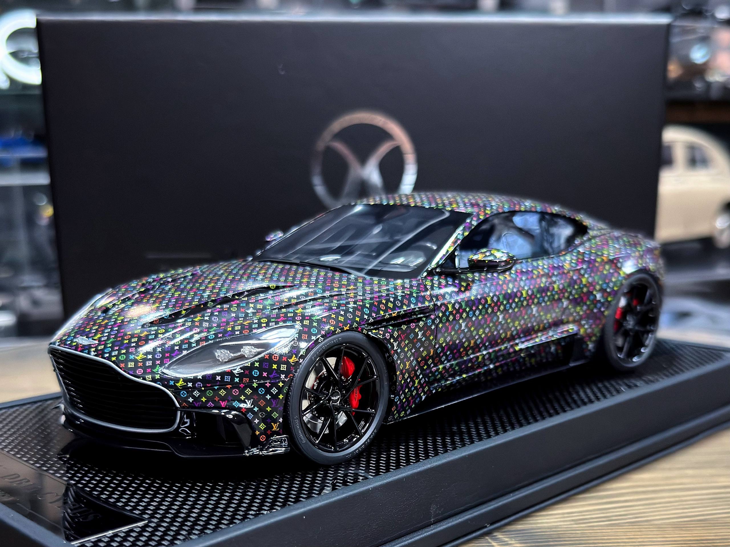 DB18LB Mansory Aston Martin DB11 Black LV 1:18