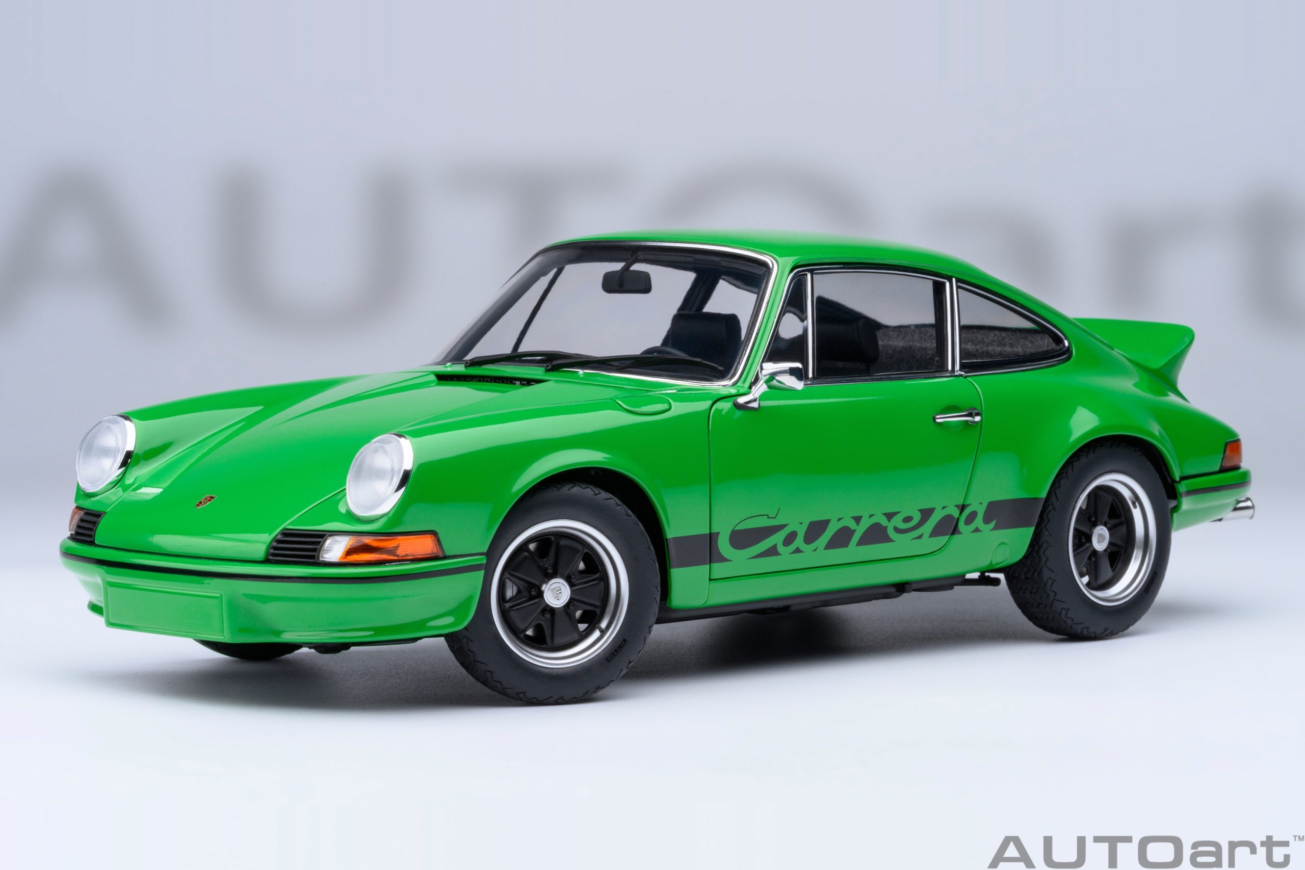 78034 AUTOart Porsche 911 Carrera 2.7 RS Viper Green/Black Stripes 1:18