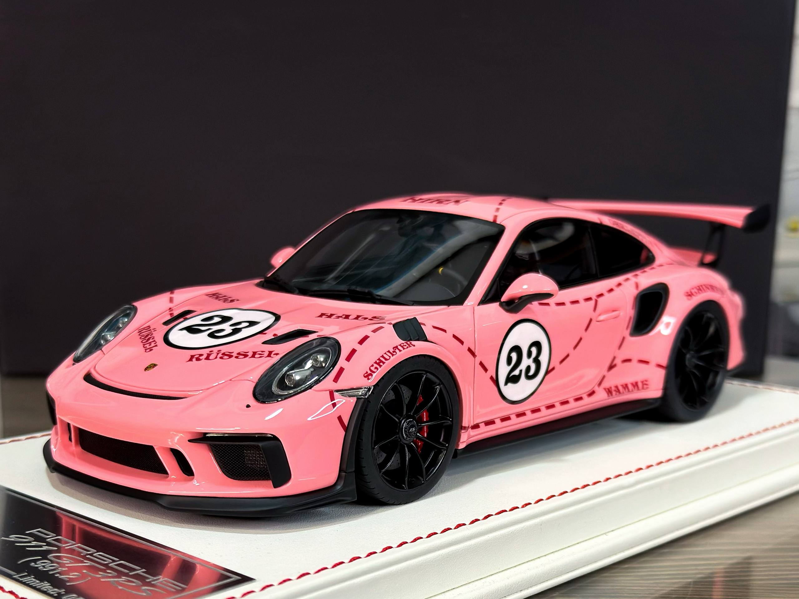 Davis & Giovanni Porsche 911 (991.2) GT3 RS Pink 1:18