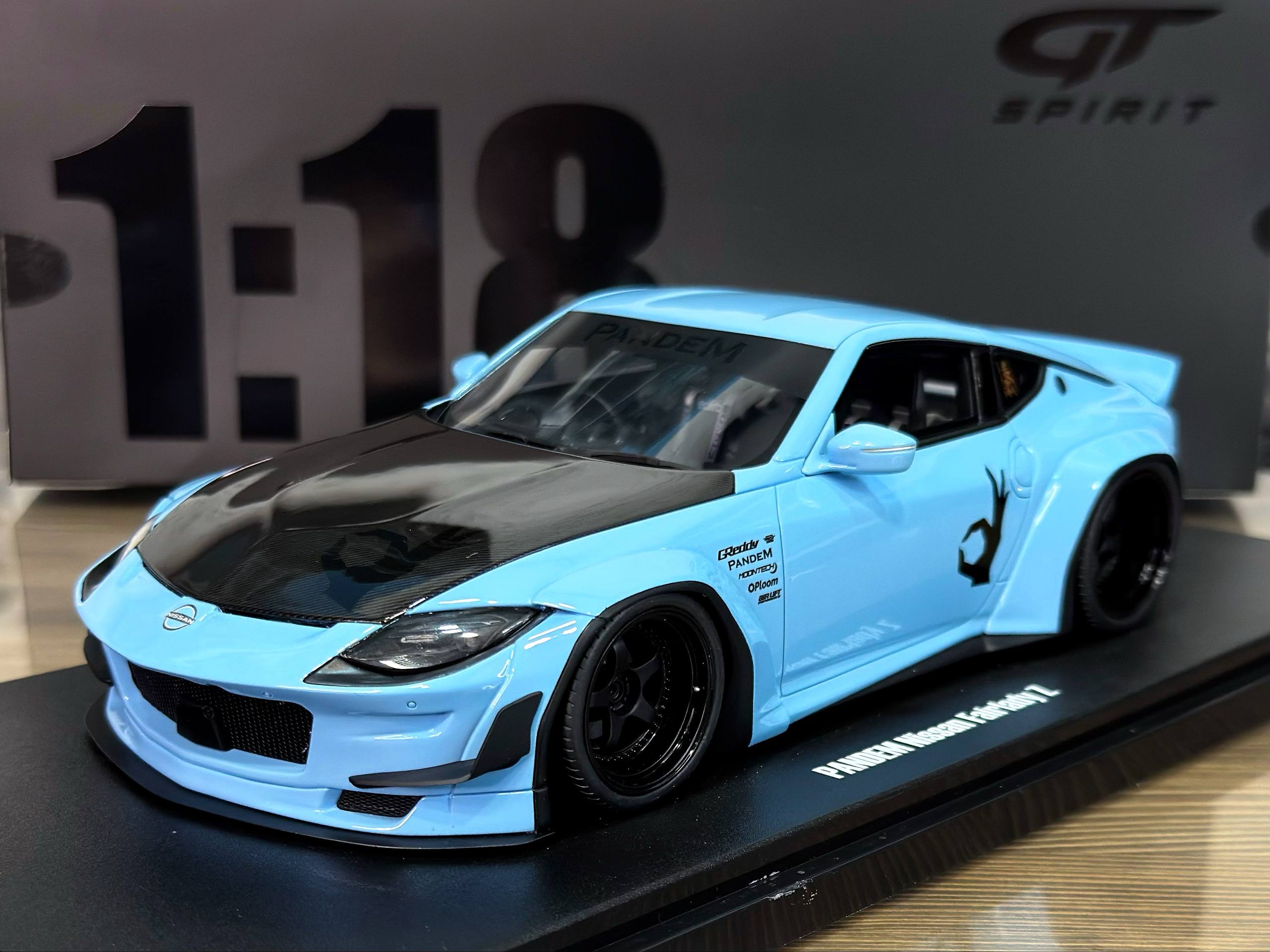 GT943 GT Spirit Pandem Nissan Fairlady Z (Z35) Coupe 2025 China Blue 1:18