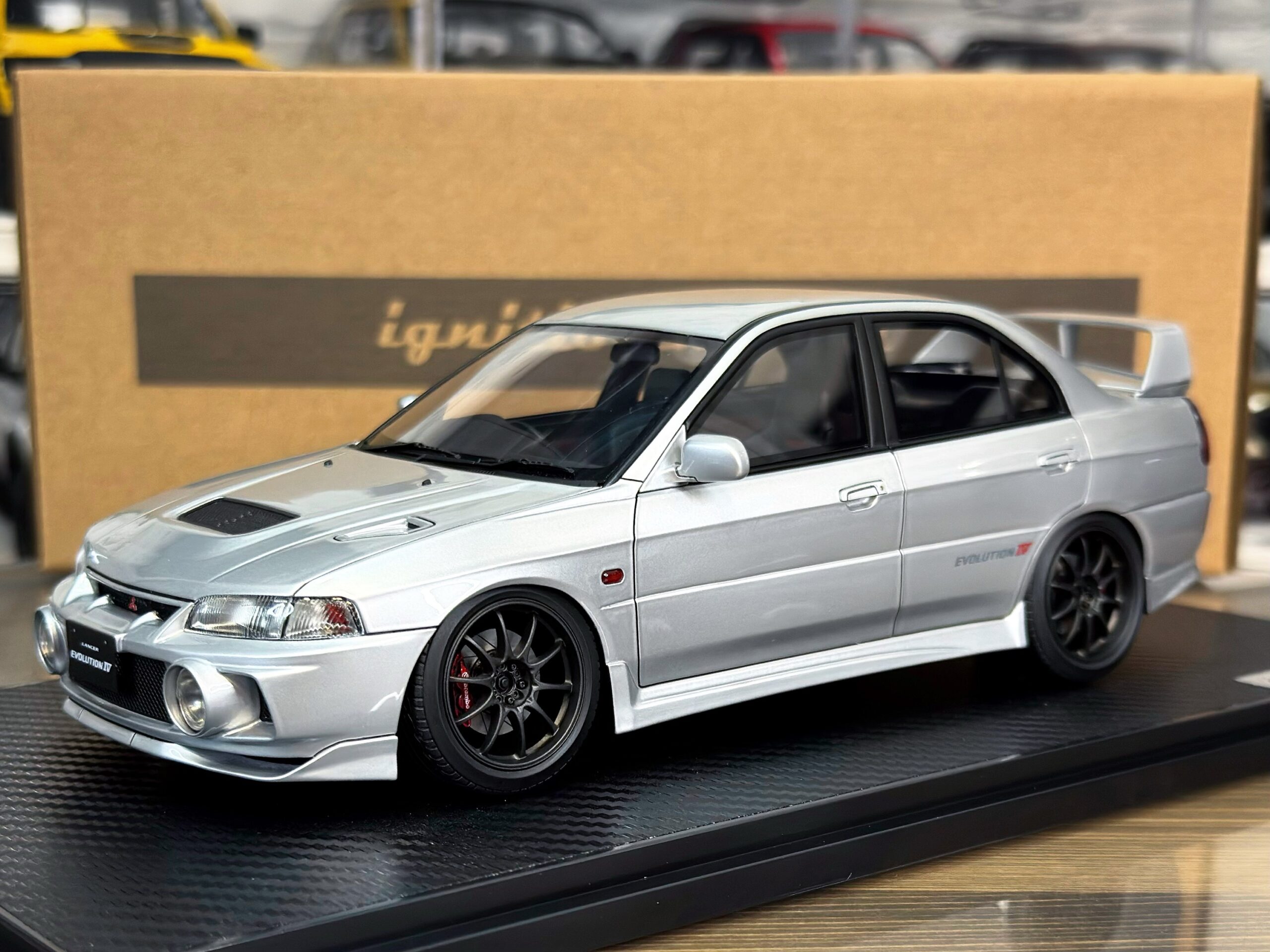 IG3781 Ignition Model Mitsubishi Lancer Evolution Ⅳ (CN9A) Silver 1:18