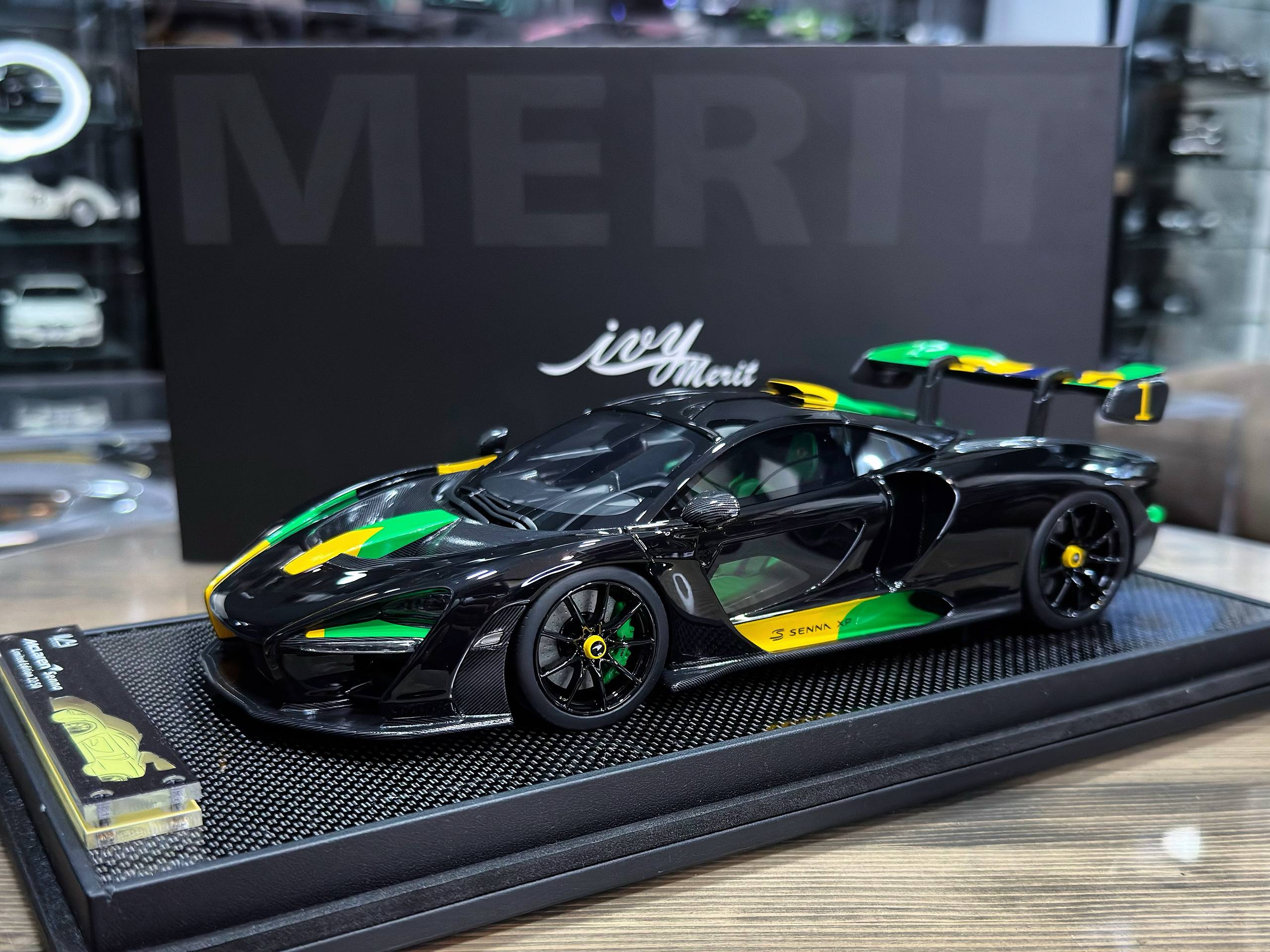 IV1805BK IVY Merit McLaren Senna Black/Brazil 1:18