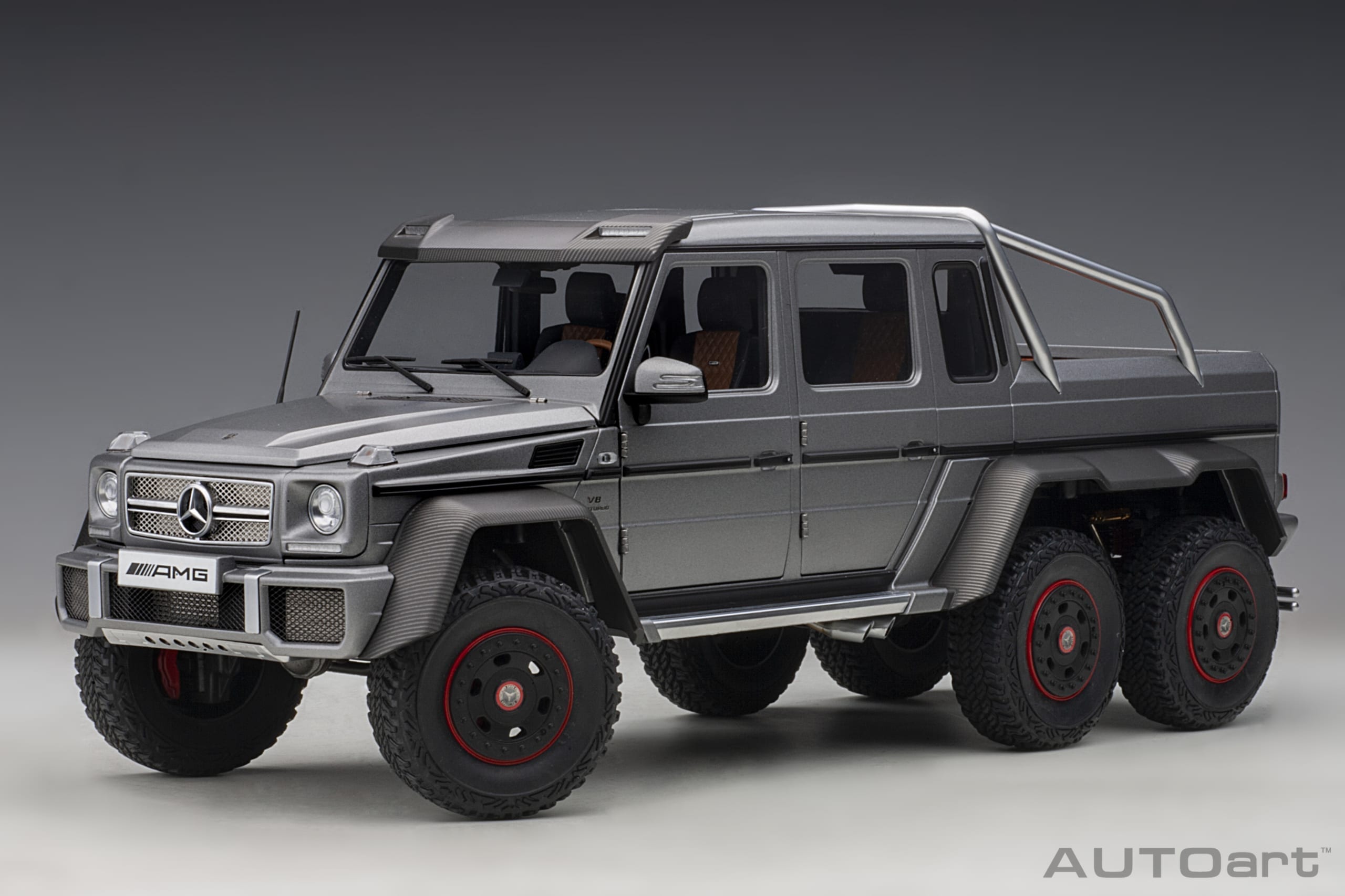 76308 AUTOart Mercedes-Benz G63 AMG 6×6 Designo Platinum Magno 1:18