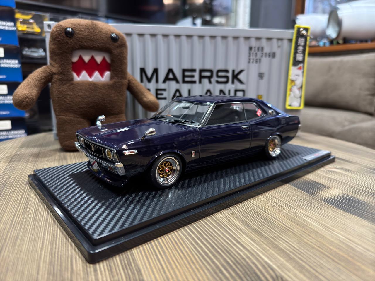 IG3136 Ignition Model Nissan Laurel 2000SGX (C130) Purple 1:18