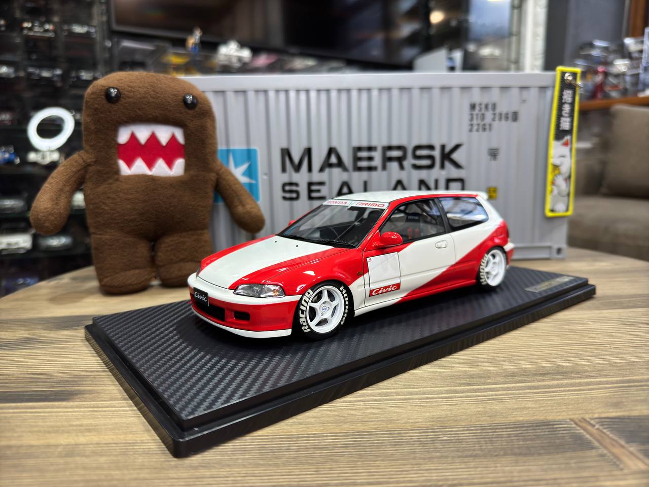 IG3047 Ignition Model Honda CIVIC (EG6) White/Red 1:18