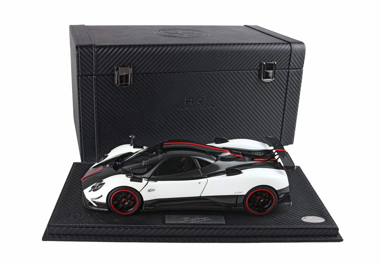 850604021DIE BBR Models/Almost Real Pagani Zonda Cinque Coupe Bianco Benny RHD Special Pack 1:18