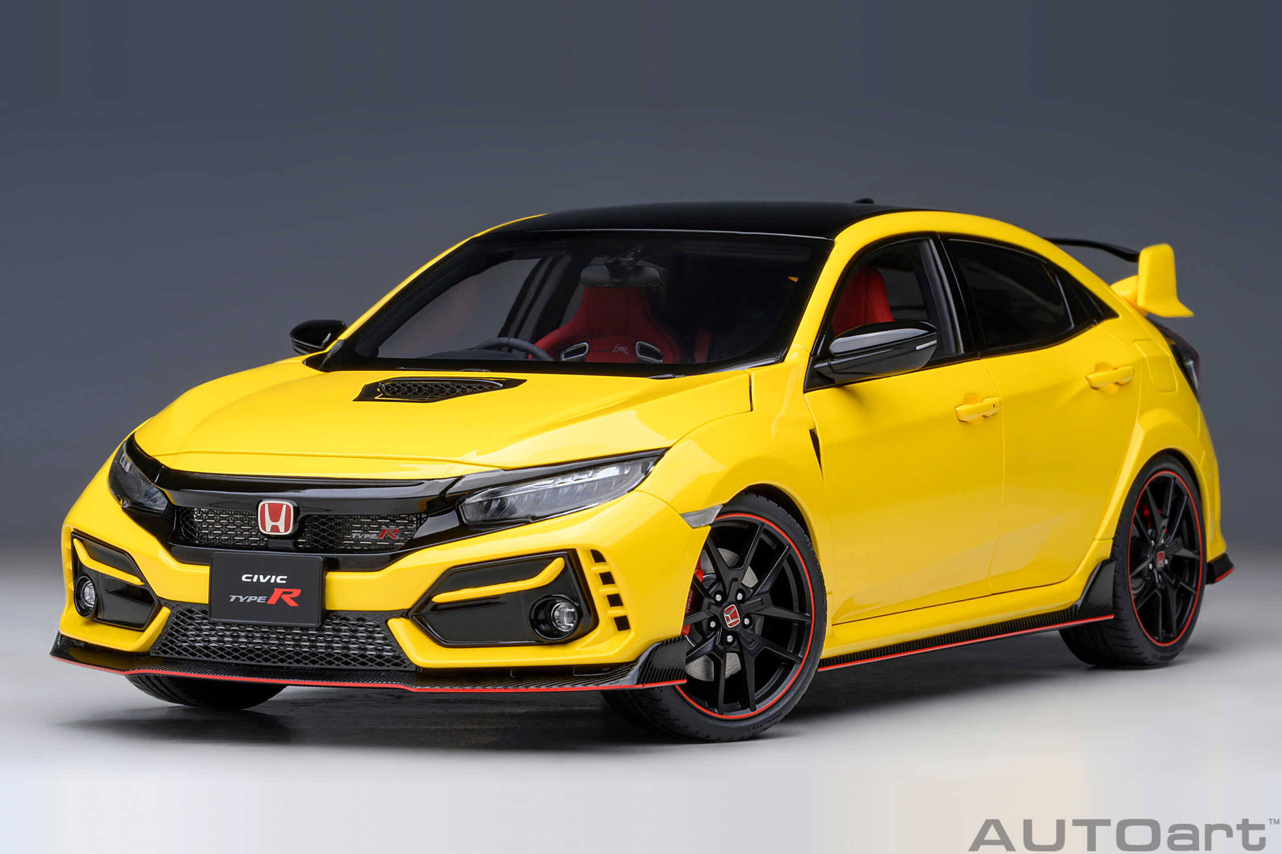 73225 AUTOart Honda Civic Type R (FK8) Sunlight Yellow 1:18