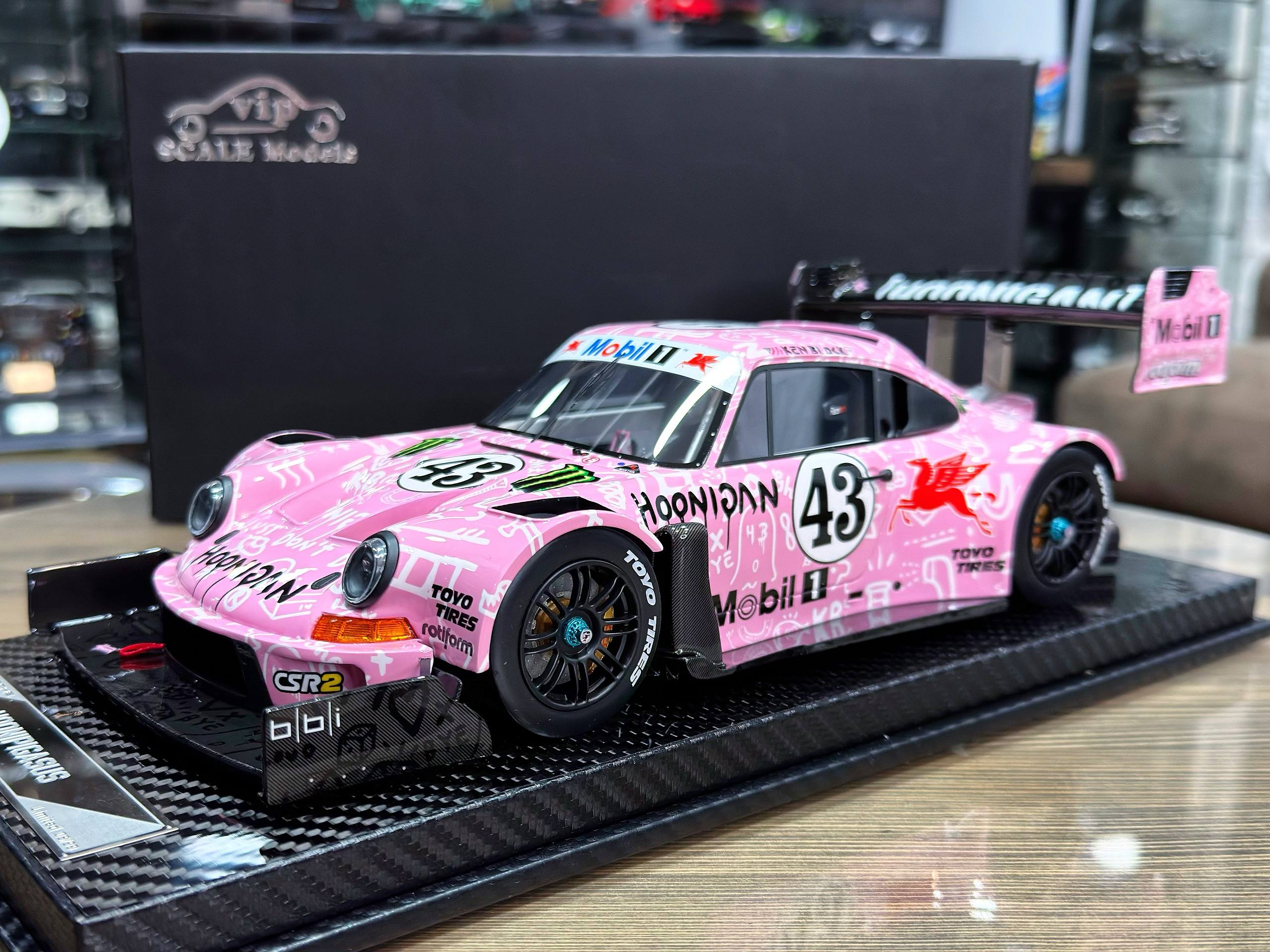 18045-2 VIP Models Porsche 911 SVRSR HOONIPIGASUS Pink 1:18