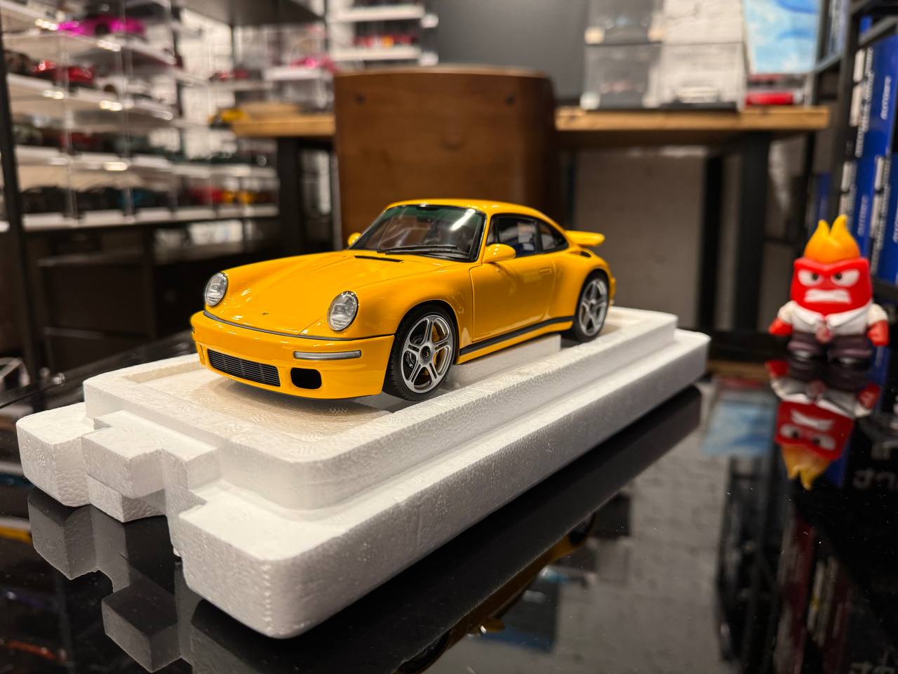 ALM880301 Almost Real Porsche RUF CTR ANNIVERSARY 2017 Blossom yellow 1:18