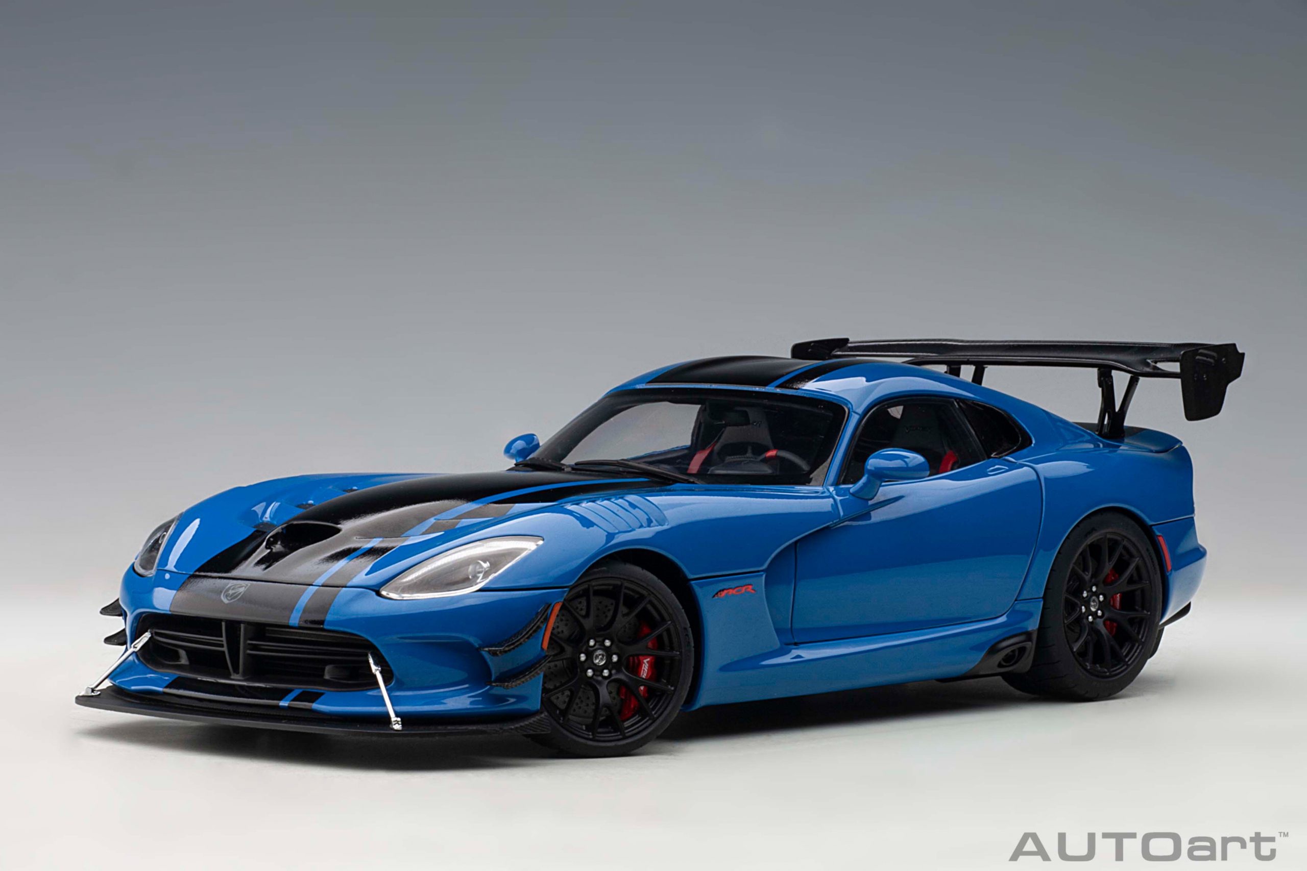 71834 AUTOart Dodge Viper ACR 2017 Competition Blue 1:18