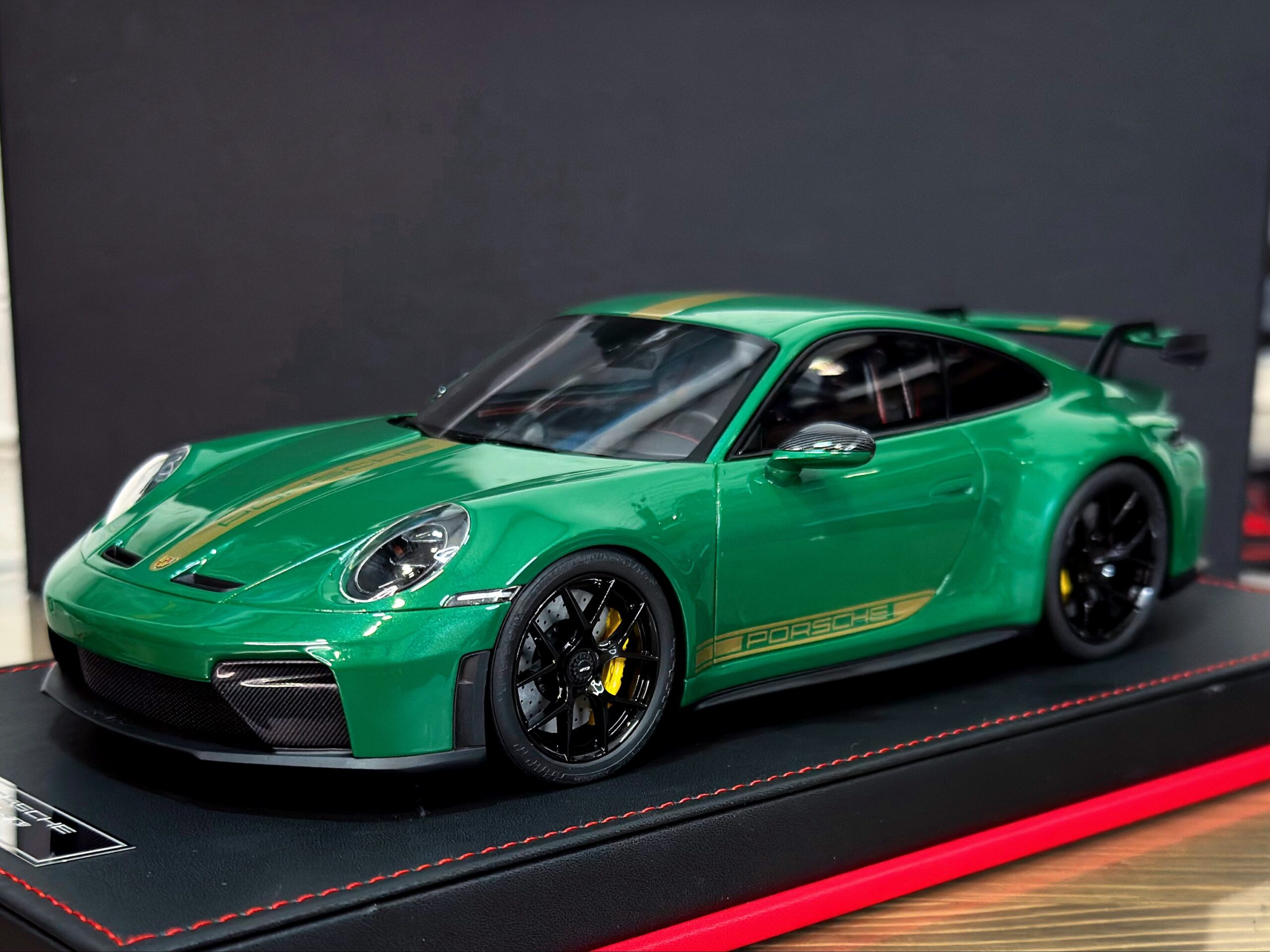 IVY Merit Porsche 911 GT3 Green/Gold Livery 1:18