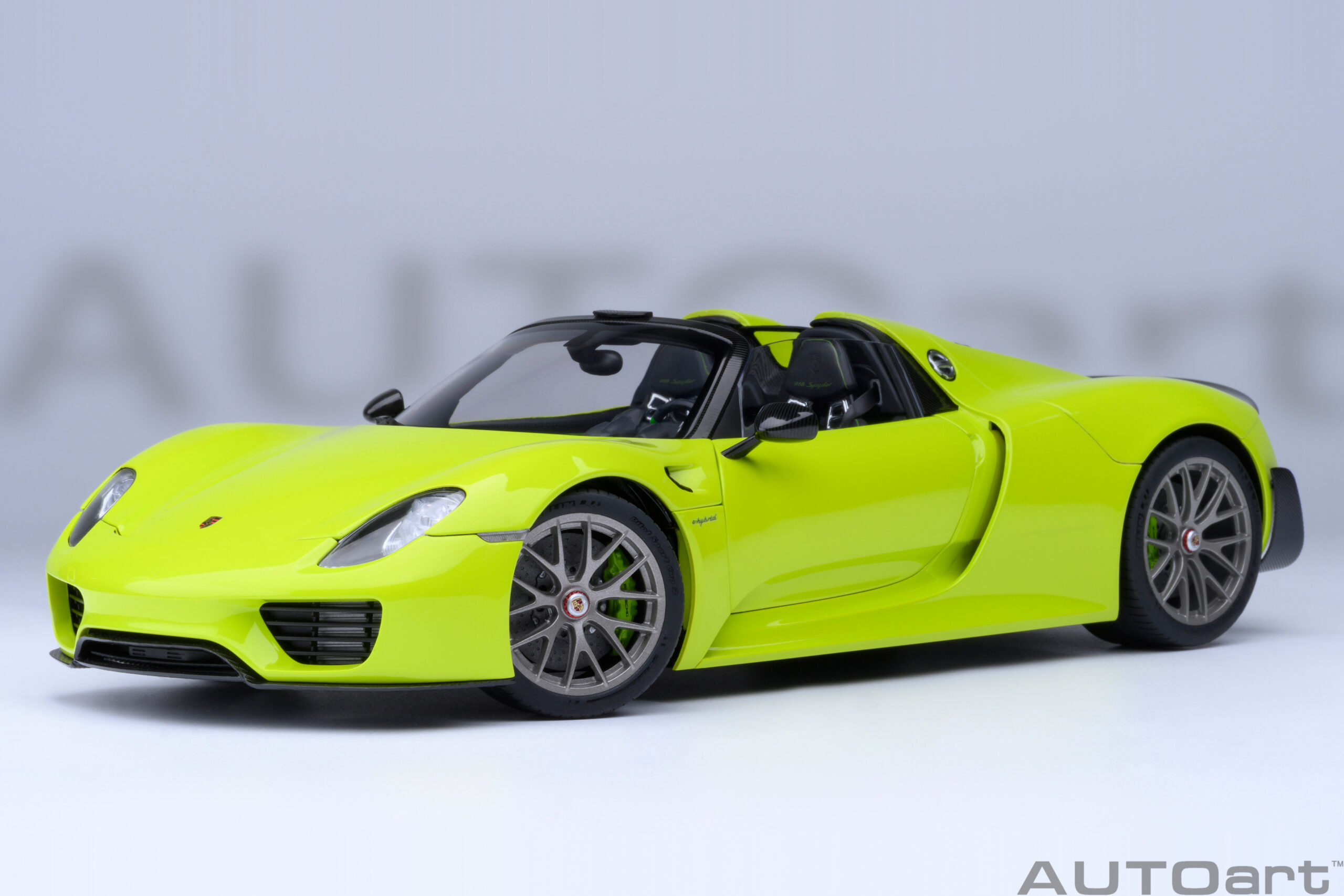 77921 AUTOart Porsche 918 Spyder 2013 WEISSACH PACKAGE Green 1:18