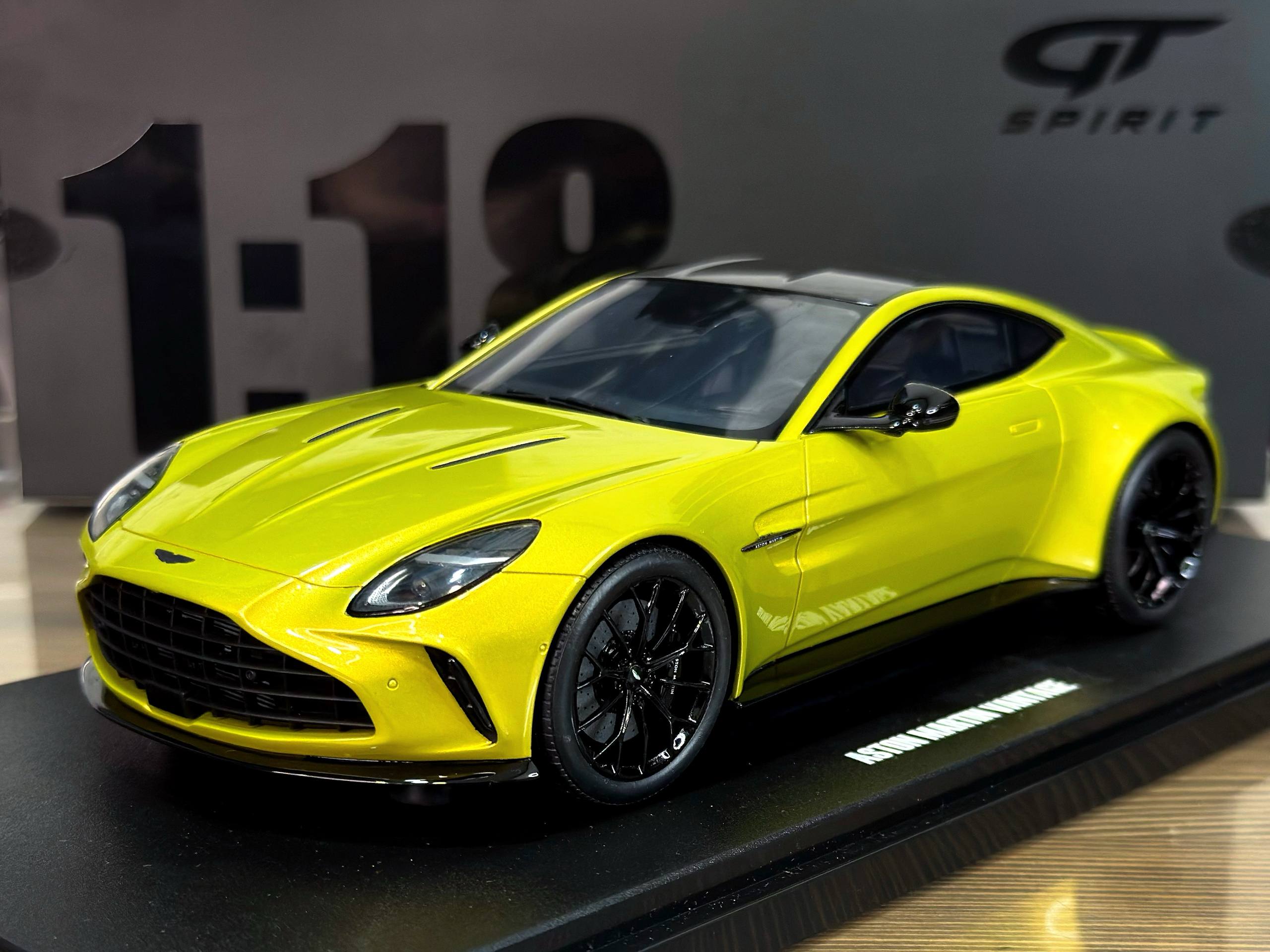 GT514 GT Spirit Aston Martin V12 Vantage 2024 Cosmopolitan Yellow 1:18