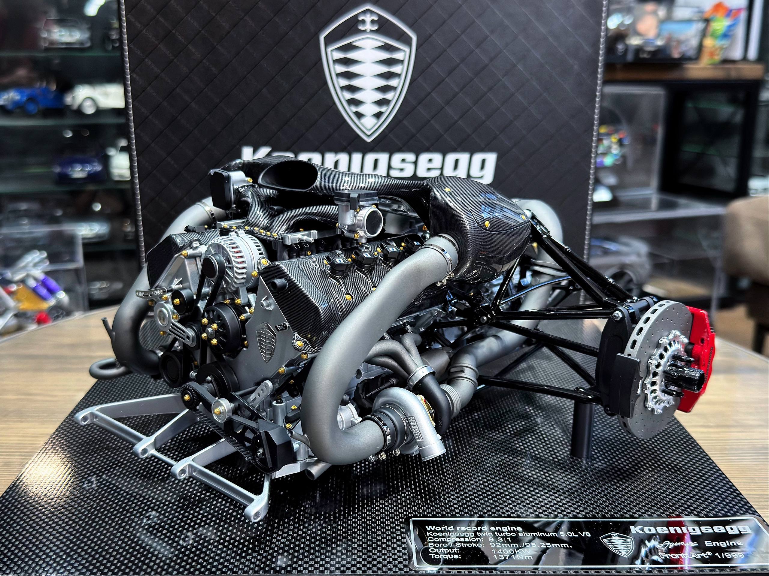 F155 FrontiArt Engine Koenigsegg Agera RS 1:6