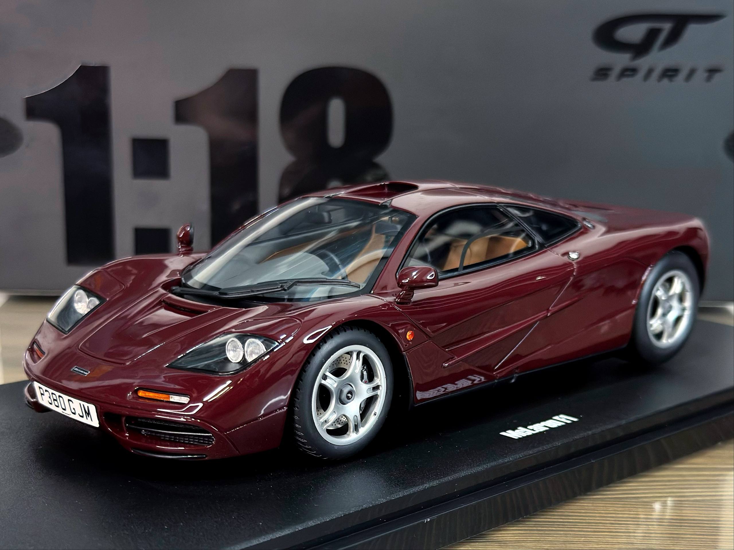 GT534 GT Spirit McLaren F1 Burgundy 1992 1:18