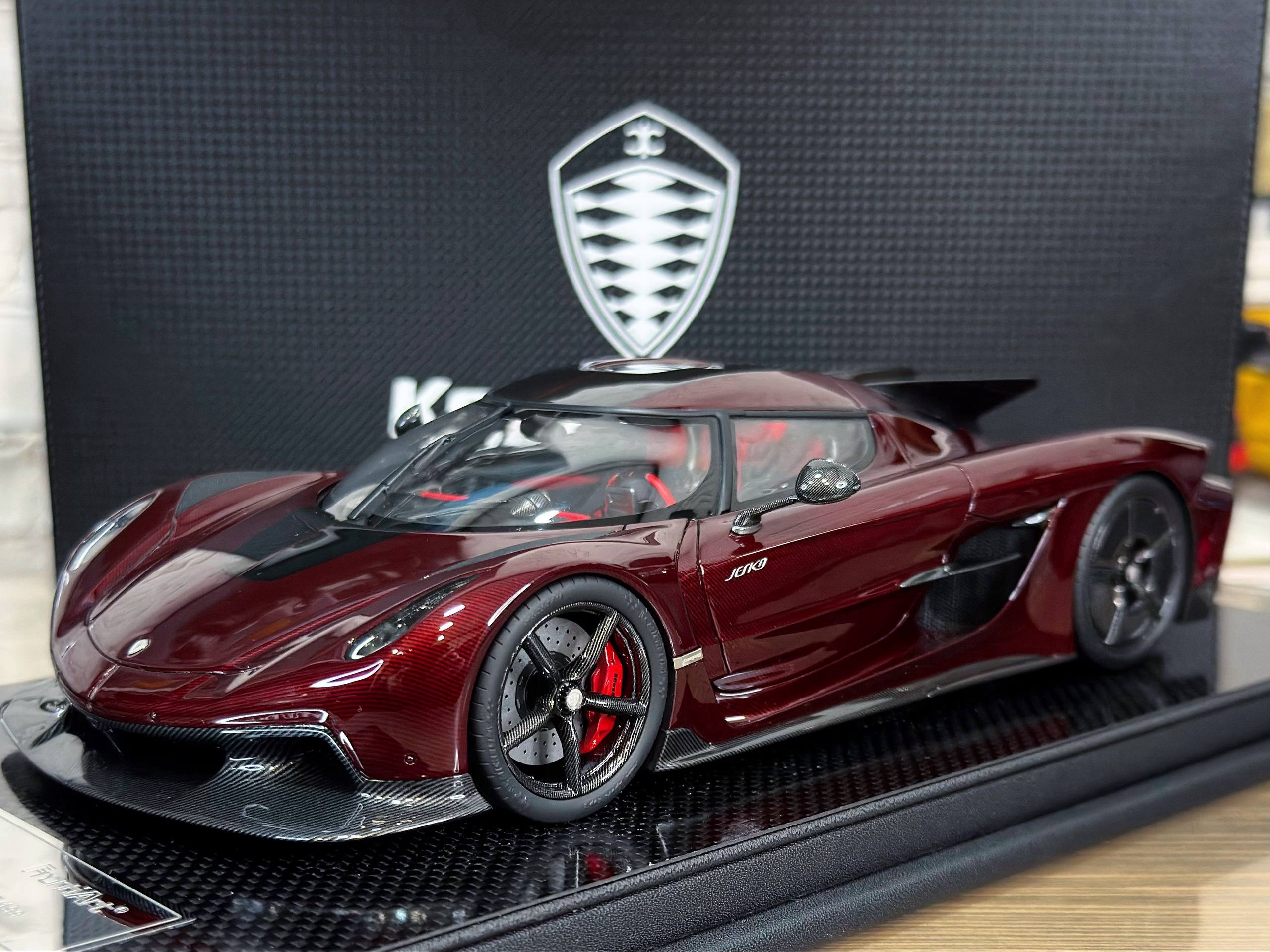 F159-171 FrontiArt Koenigsegg Jesko Absolute Red Tinted Carbon 1:18