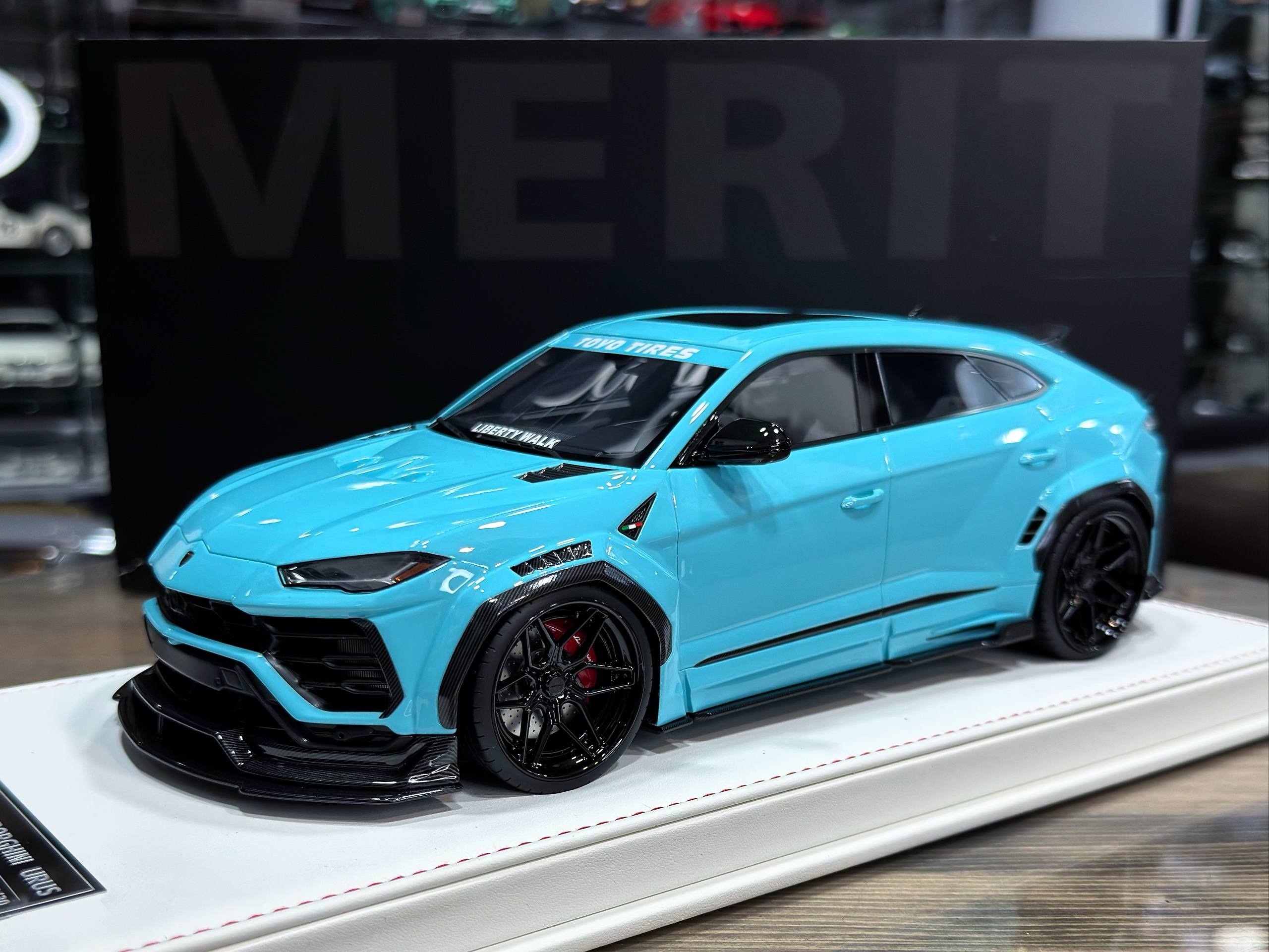 AB472 IVY Merit LBWK Lamborghini Urus Baby Blue 1:18
