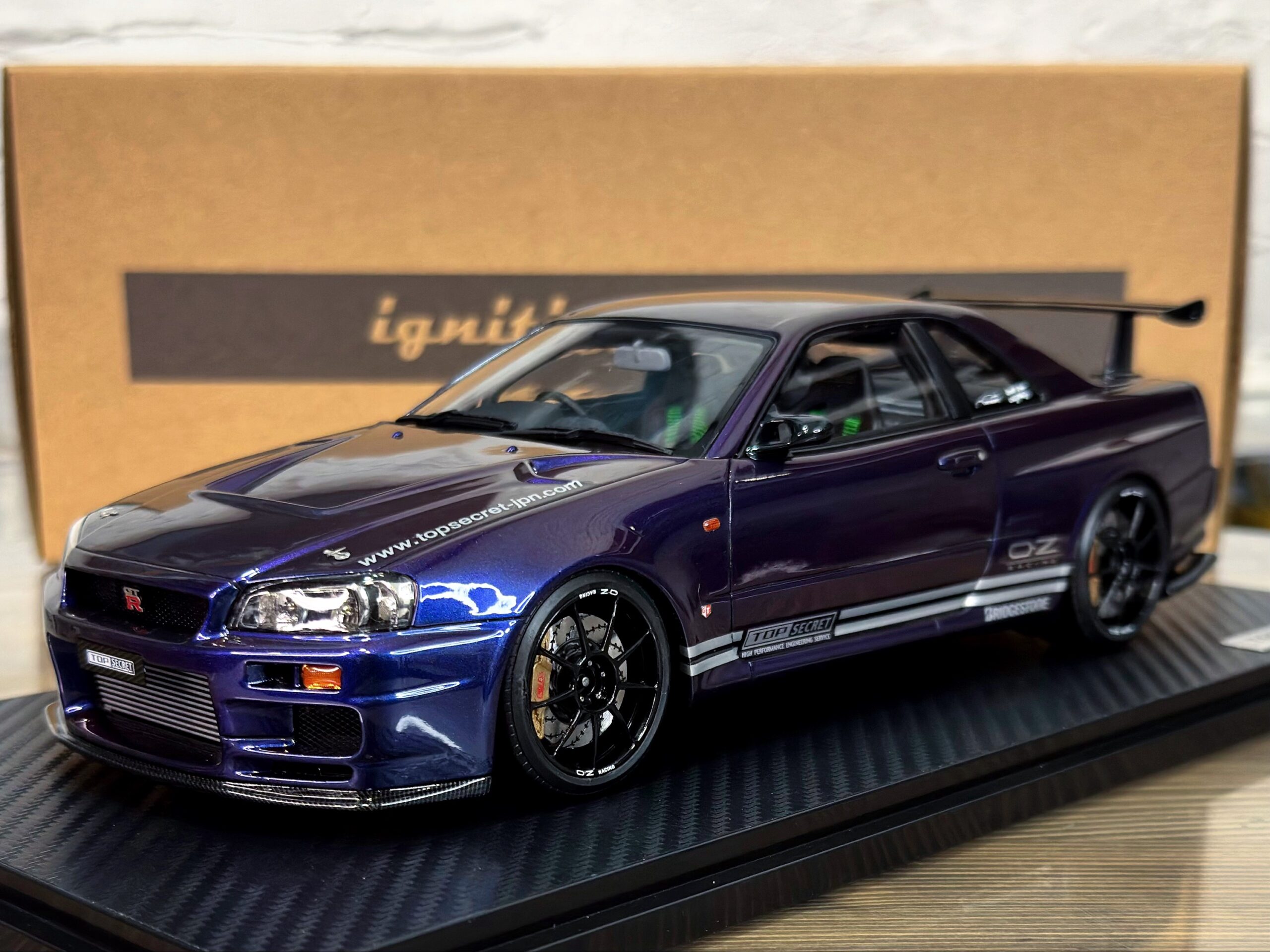IG3850 Ignition Model TOP SECRET Nissan Skyline 34GT-R (BNR34) Purple Metallic 1:18