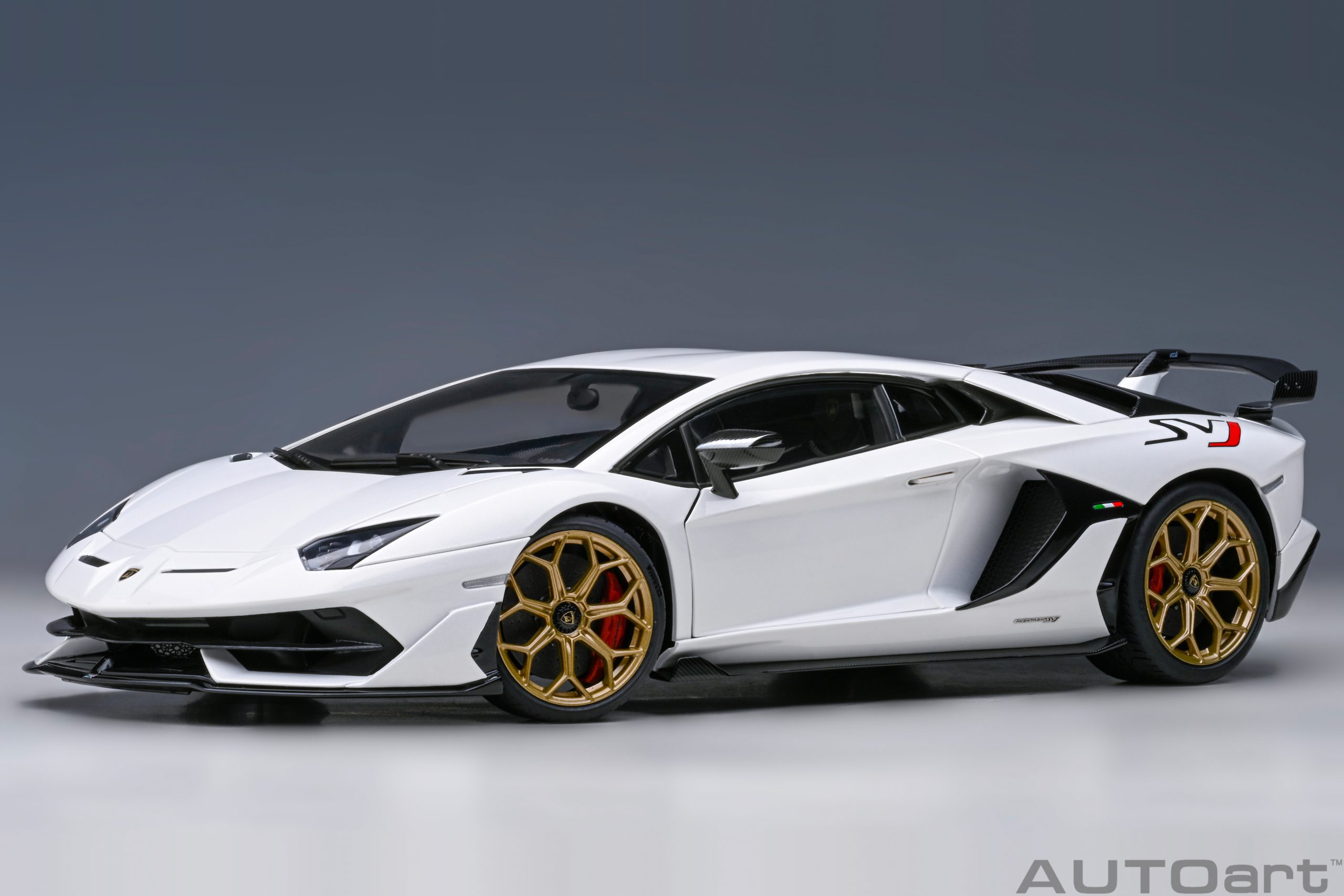 79217 AUTOart Lamborghini Aventador SVJ Bianco Asopo 1:18