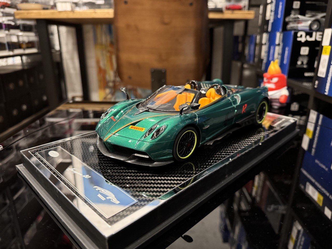 YY Pagani Huayra BC зеленый 1:18