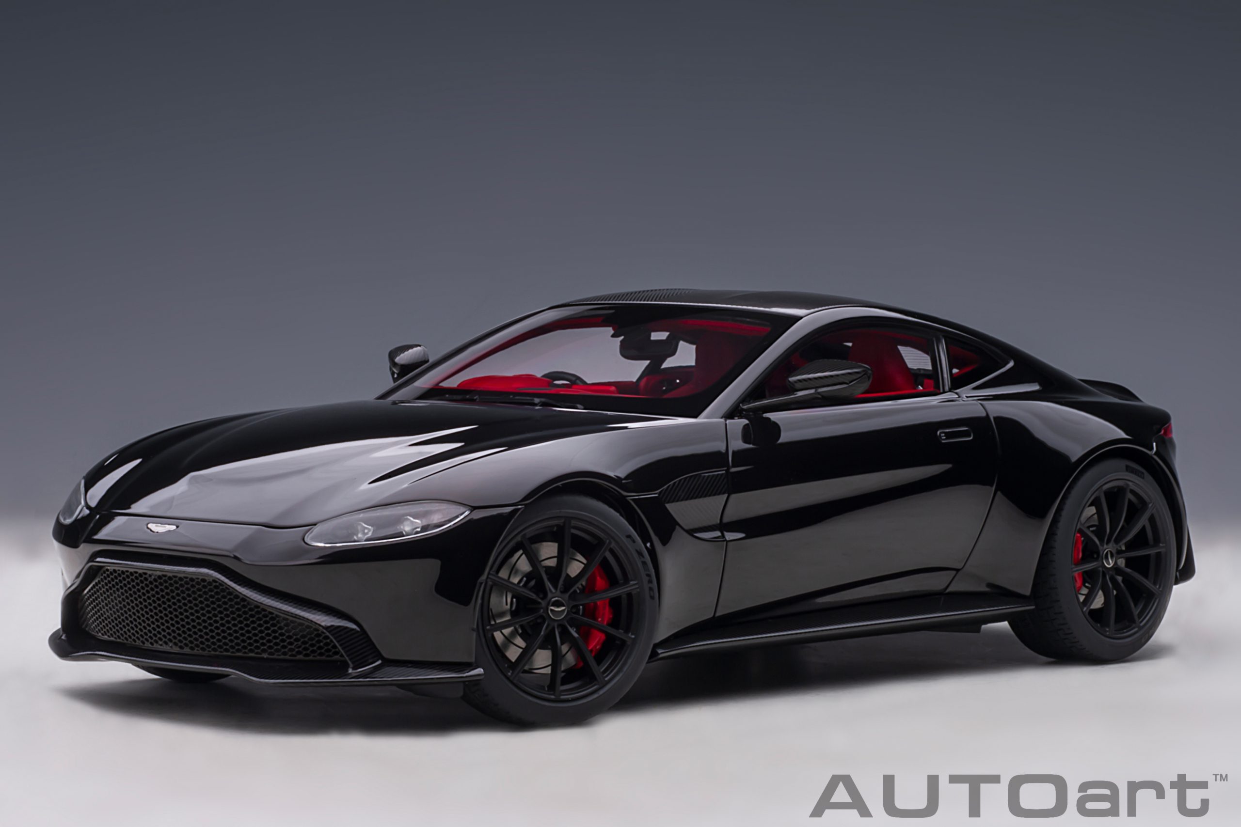 70275 AUTOart Aston Martin Vantage 2019 Jet Black 1:18