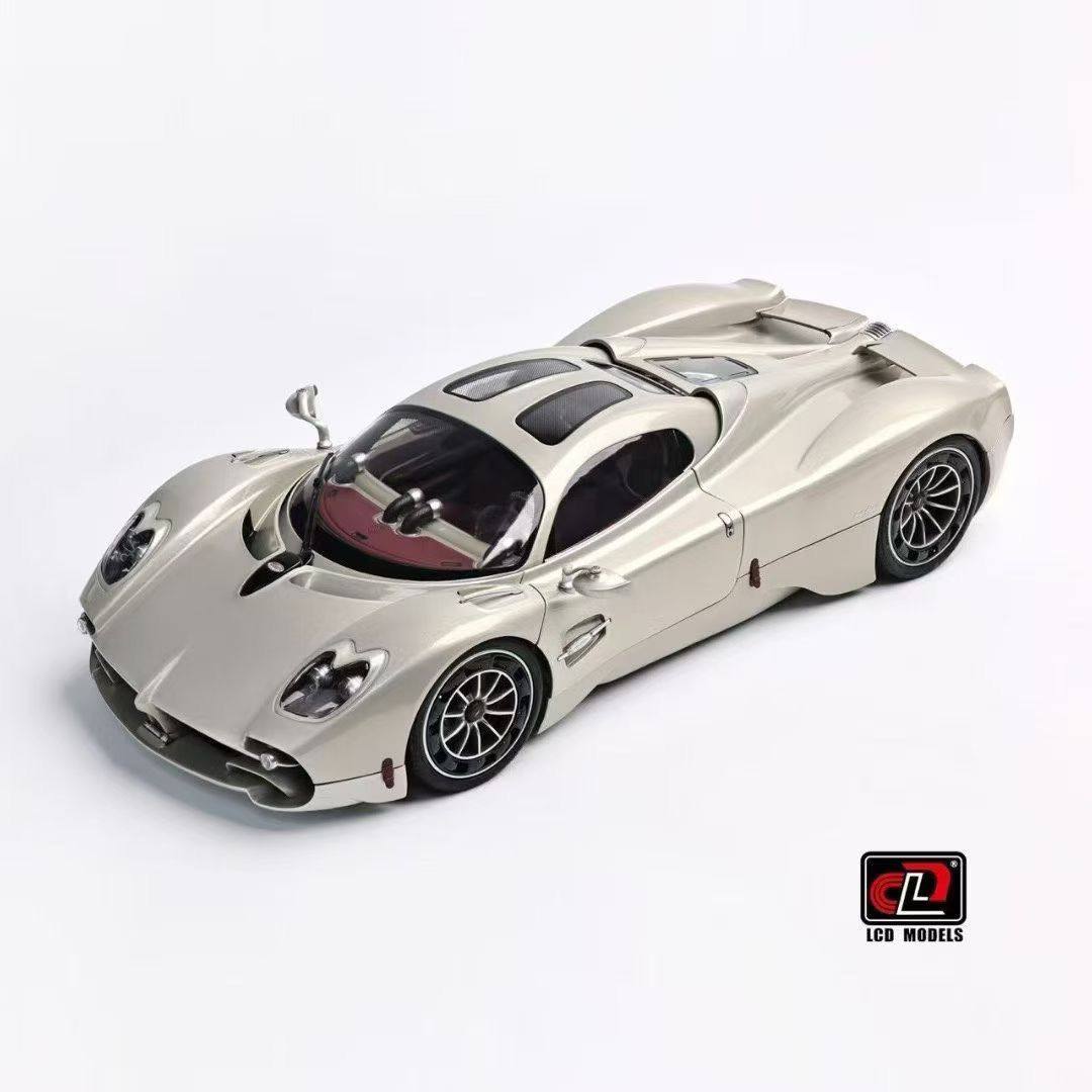 LCD18024-GO LCD Pagani Utopia Shampagne 1:18 — Цена 10% от полной суммы для резерва