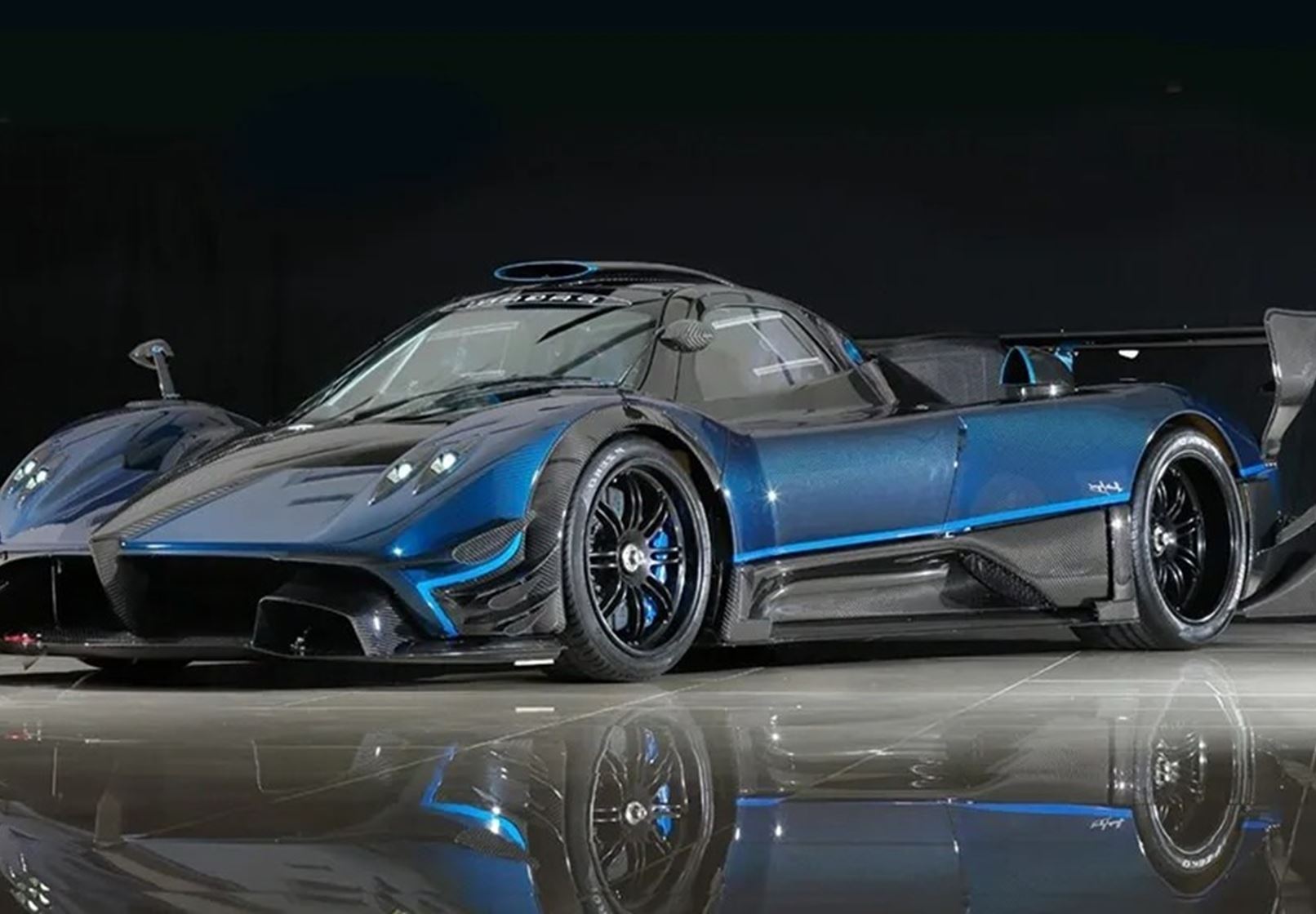 850625001 BBR Models/Almost Real Pagani Zonda Revolucion BASIC PACK Blue/Black/Carbon 1:18
