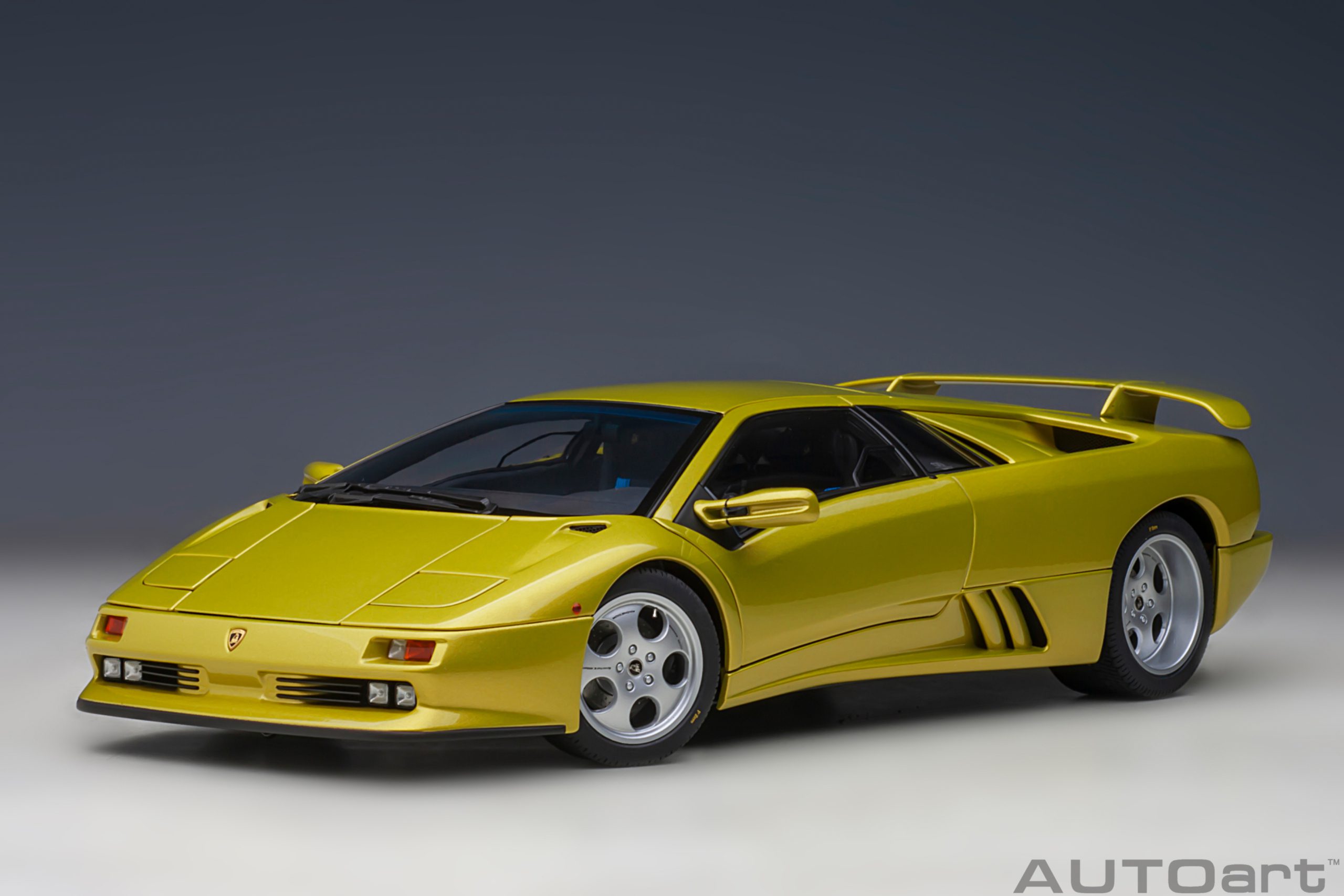 79157 AUTOart Lamborghini Diablo SE 30th Anniversary Edition Yellow 1:18
