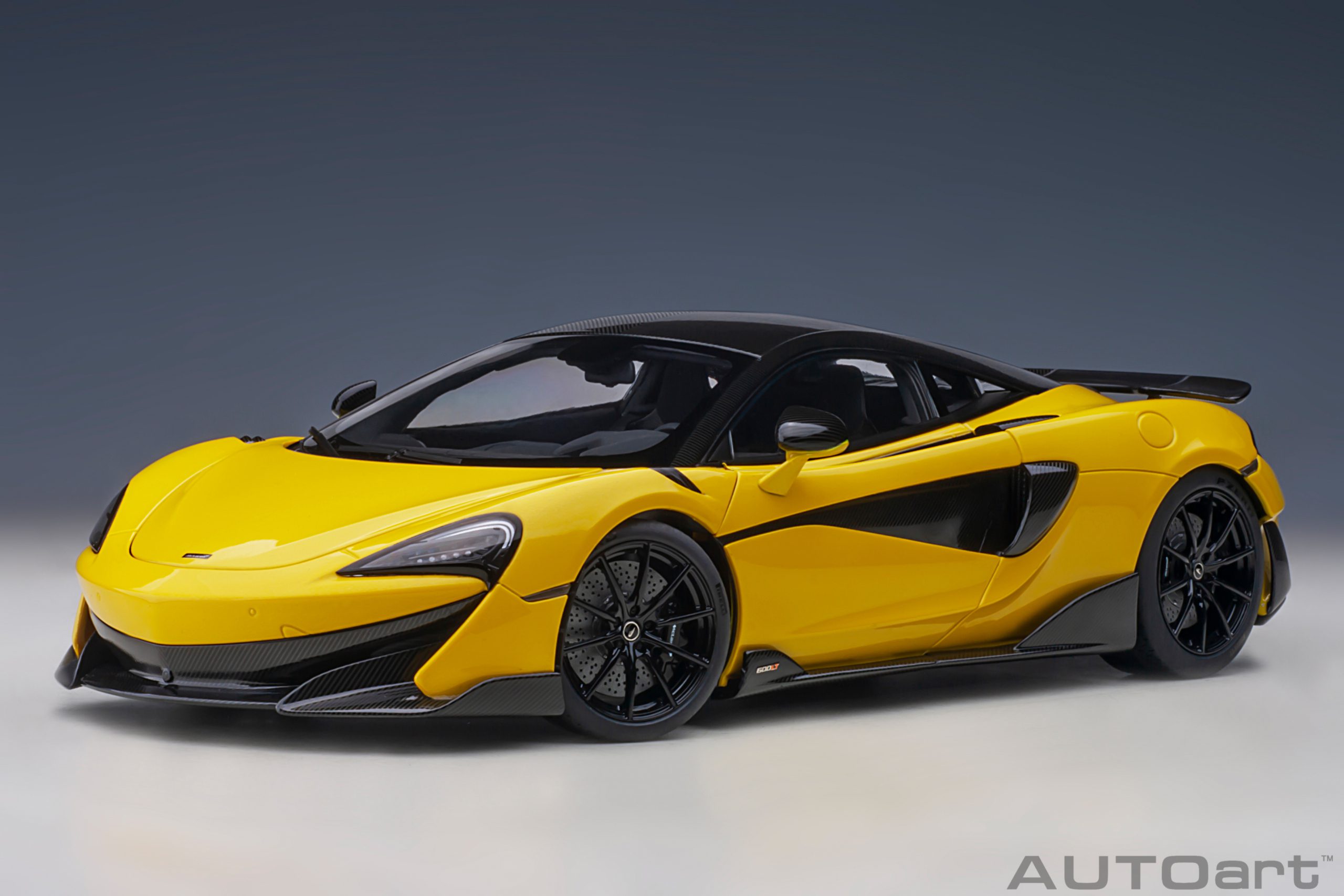 76082 AUTOart McLaren 600LT Sicilian Yellow 1:18
