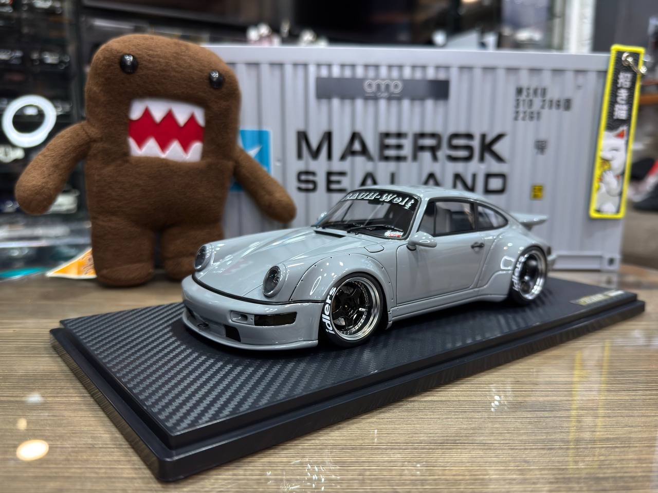 IG3634 Ignition Model RWB 964 Gray 1:18