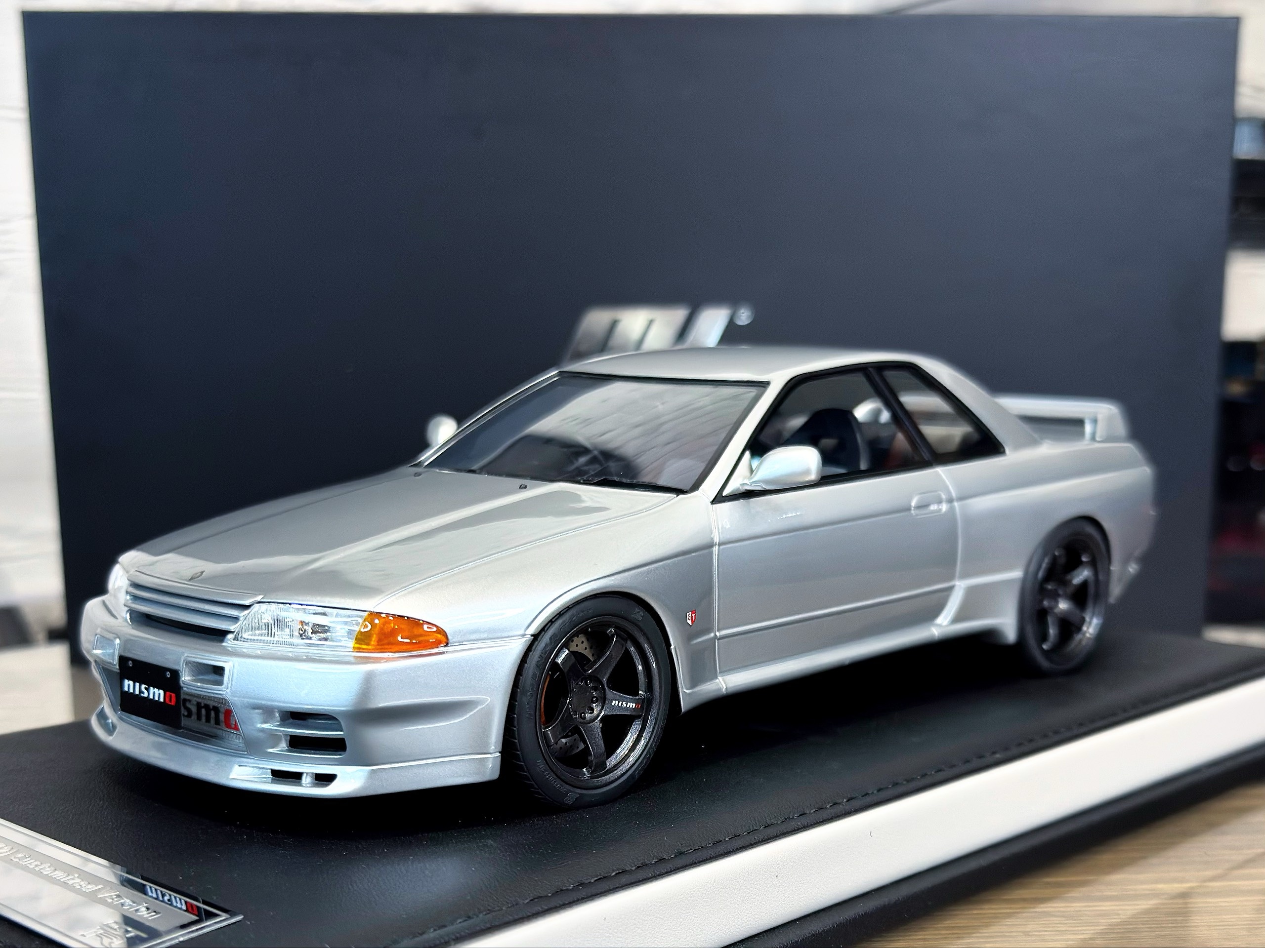 MH027SR Motorhelix Nissan Skyline GT-R R32 Customized Version Silver 1:18