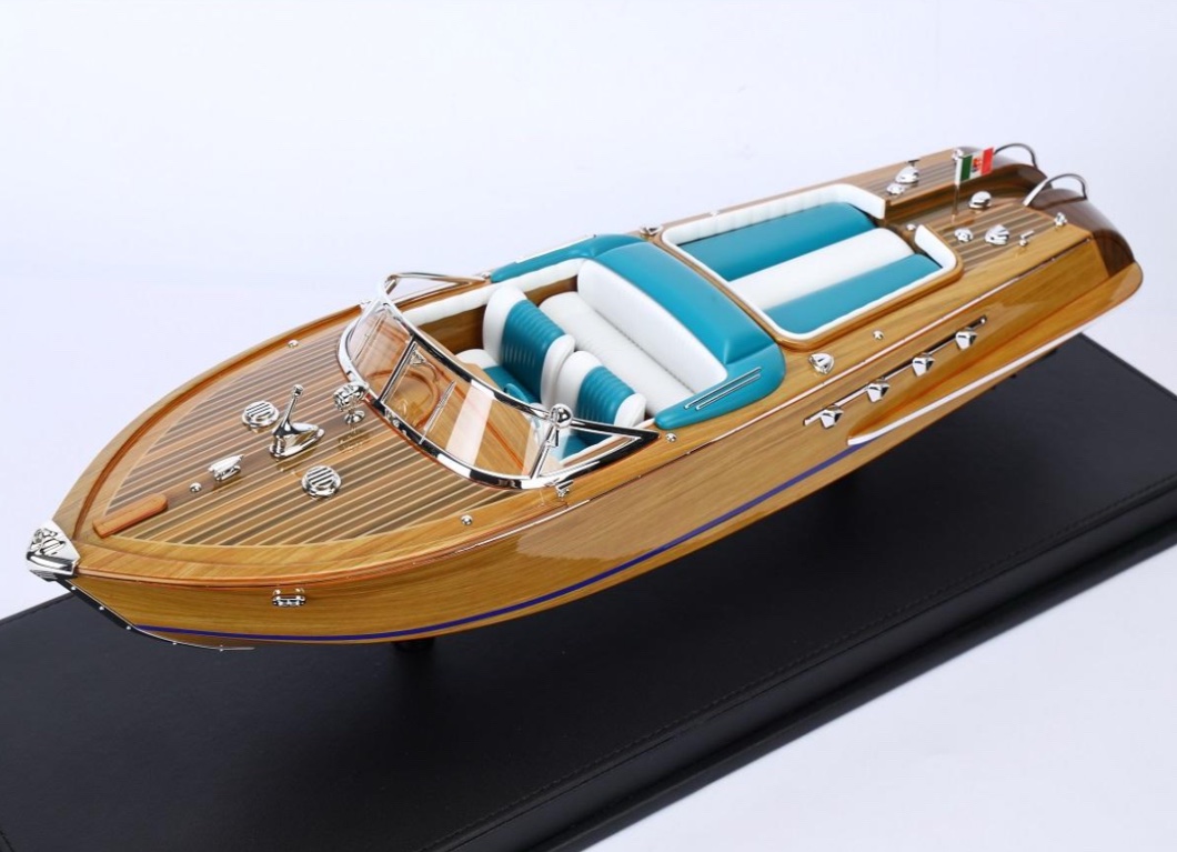 R1803 VMB Models Riva Aquarama Brown/Blue 1:18