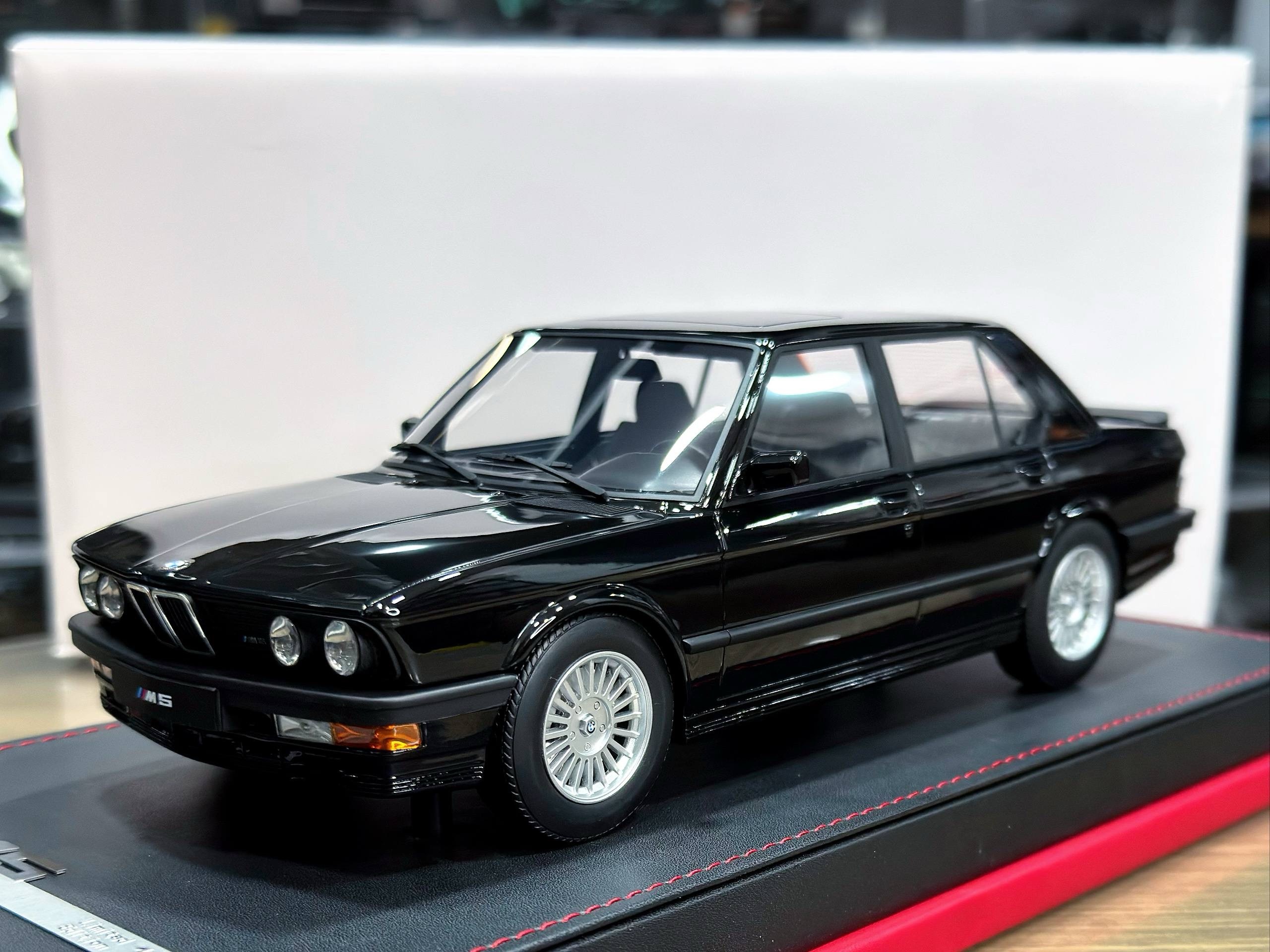 AB Models BMW M5 Black 1:18