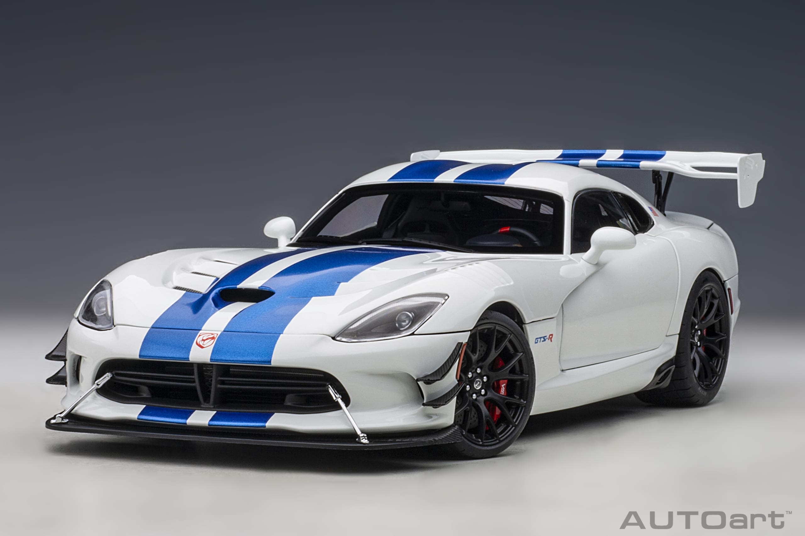 71731 AUTOart Dodge Viper GTS-R  1:18 2024
