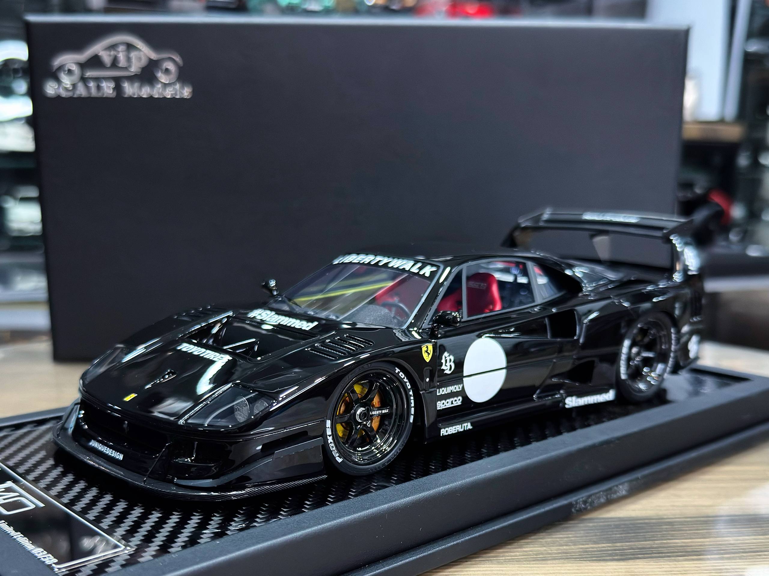 18040-B VIP Models LBWK Ferrari F40 Black 1:18