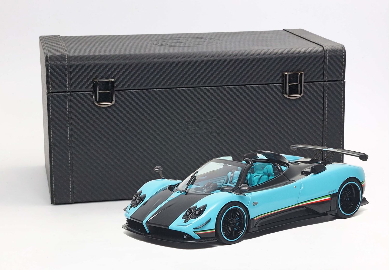850630021DIE BBR Models/Almost Real Pagani Zonda Uno Turchese/Carbon Special Pack 1:18