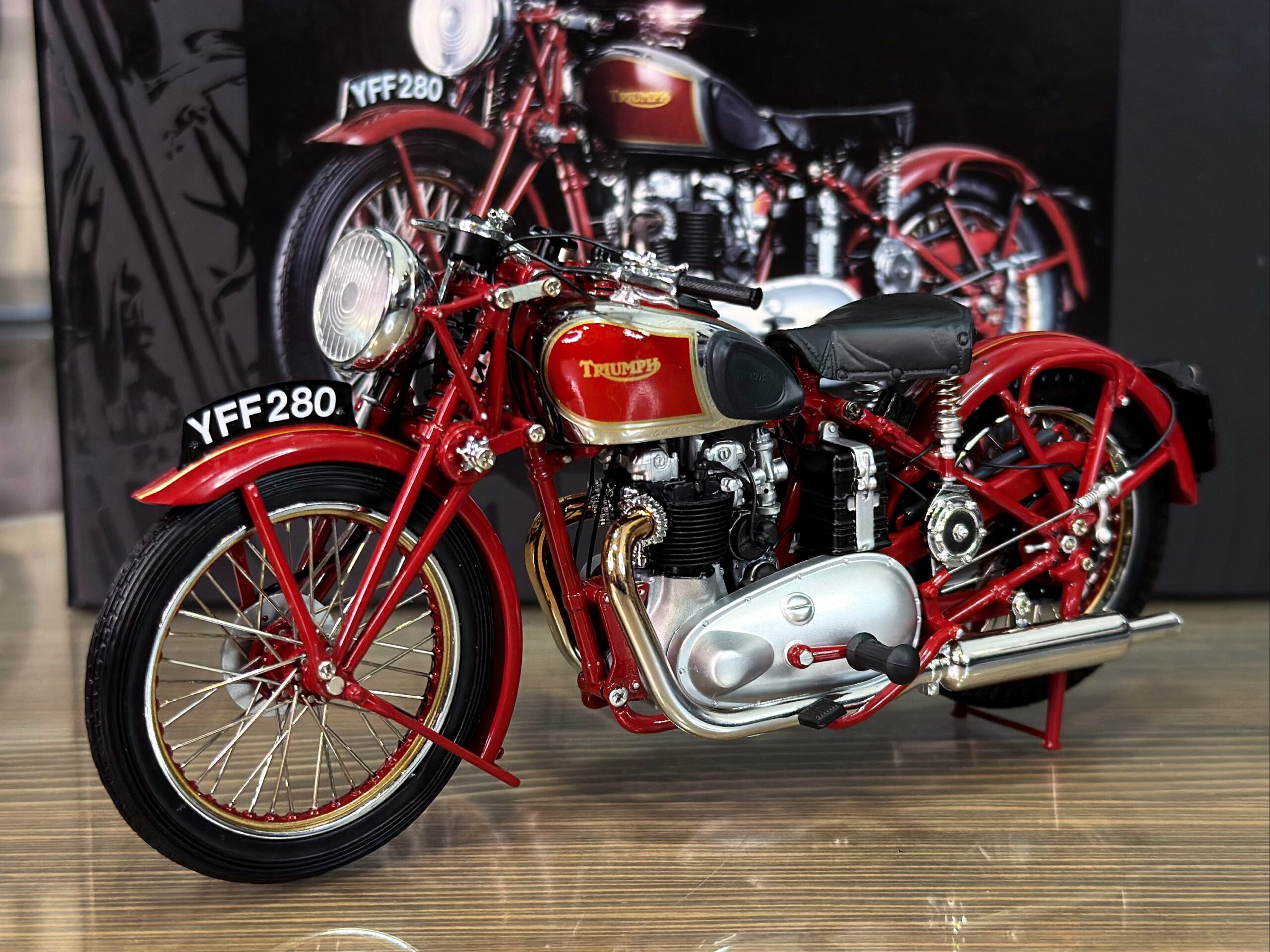 122133700 Minichamps Triumph Speed Twin 1939 Red 1:12