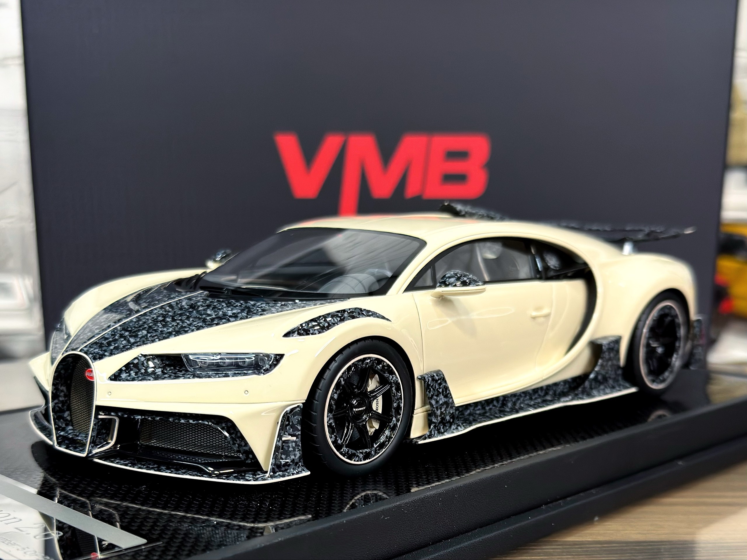 CH1805 VMB Models Bugatti Chiron 2.0 Mansory Antique Bronze Carbon 1:18
