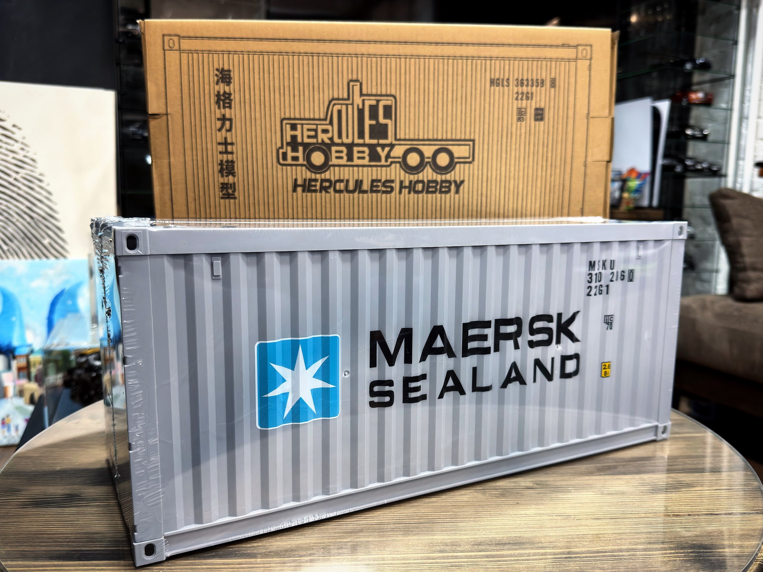 Hercules Hobby Container Maersk Sealand (luminous) 1:14
