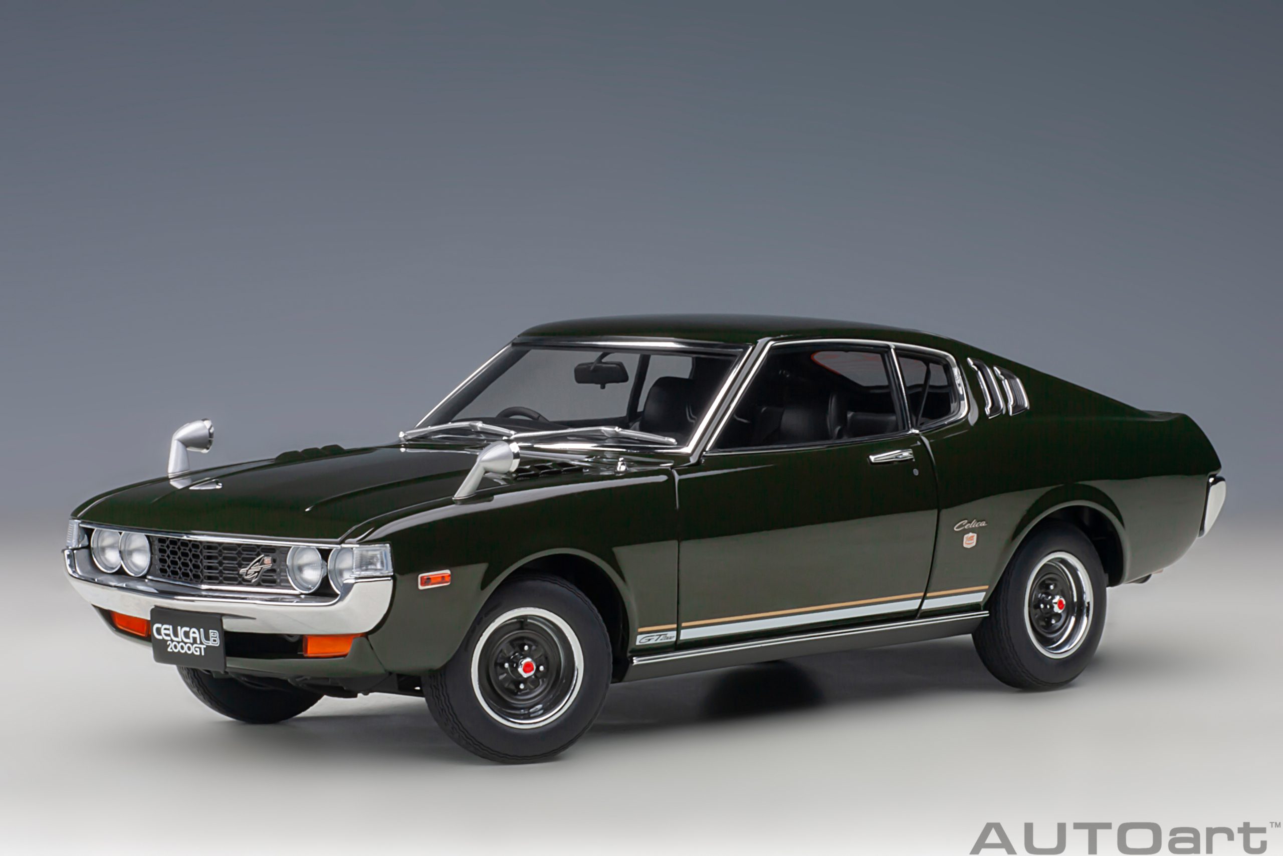78768 AUTOart Toyota Celica Liftback 2000GT (RA25) 1973 Moss Green 1:18
