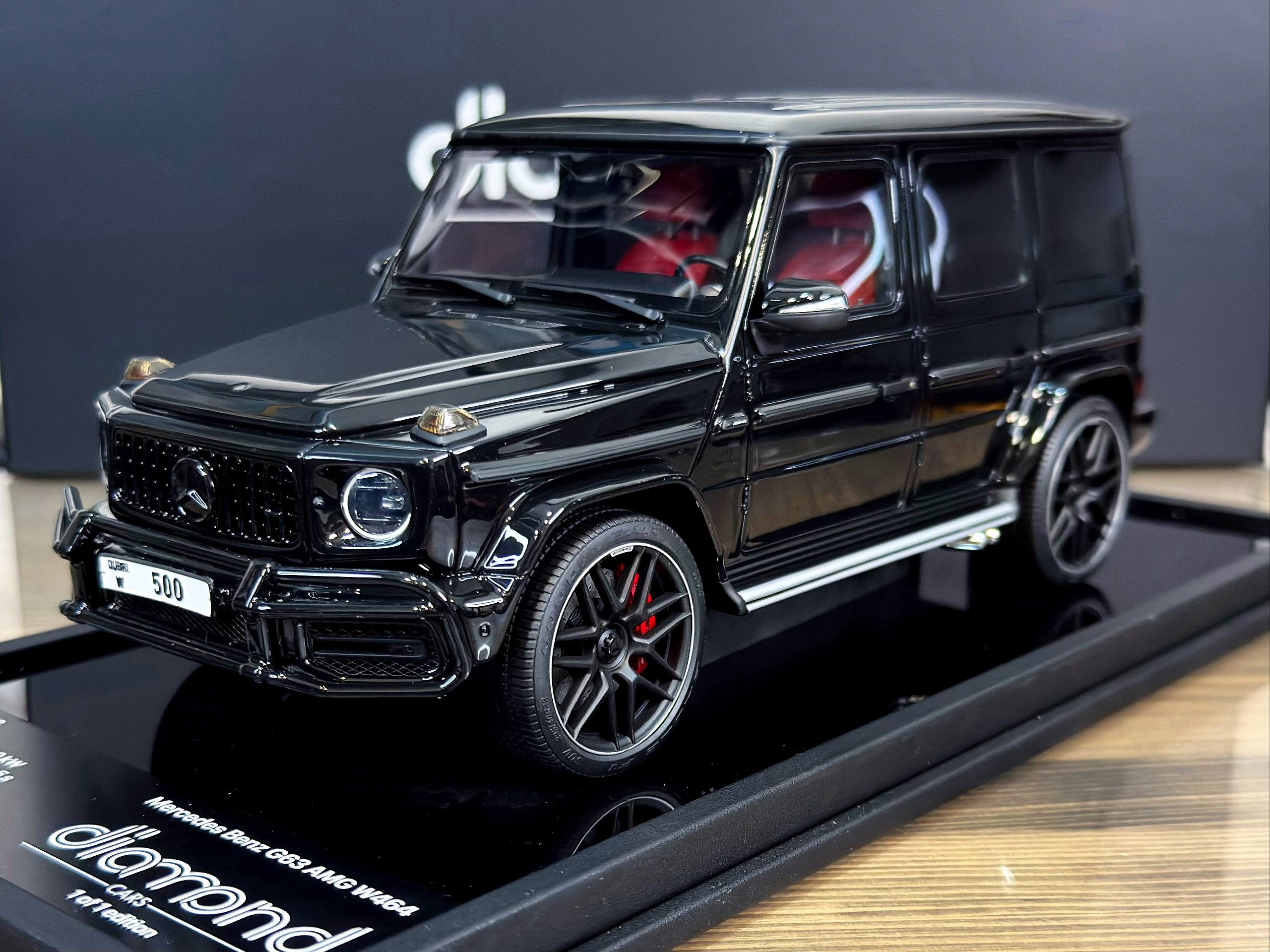 diAMAnd Mercedes Benz G63 AMG W464 Black 1of1 1:18