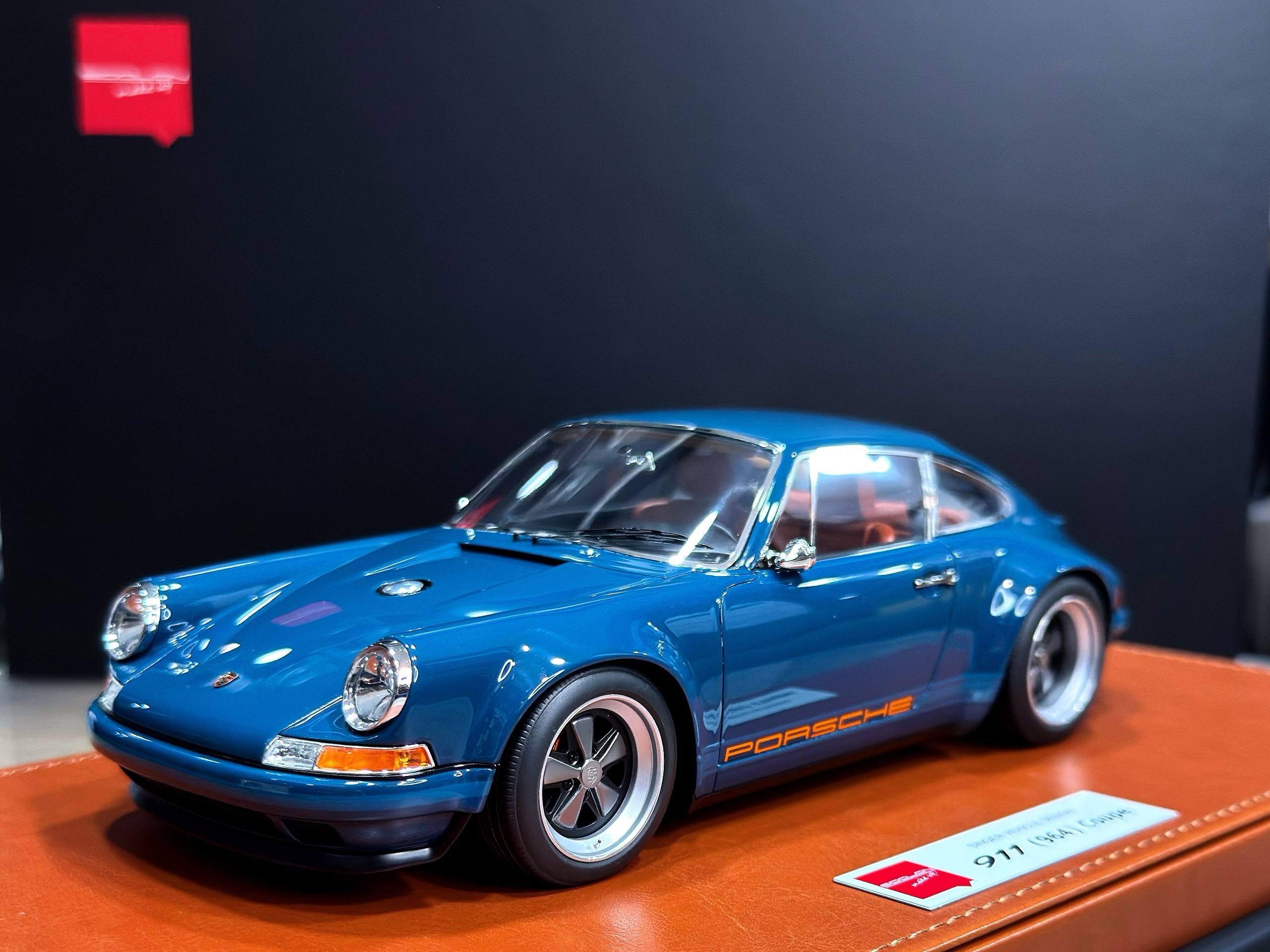 EML090G MakeUp Porsche Singer 911(964) Coupe Resistance Blue 1:18